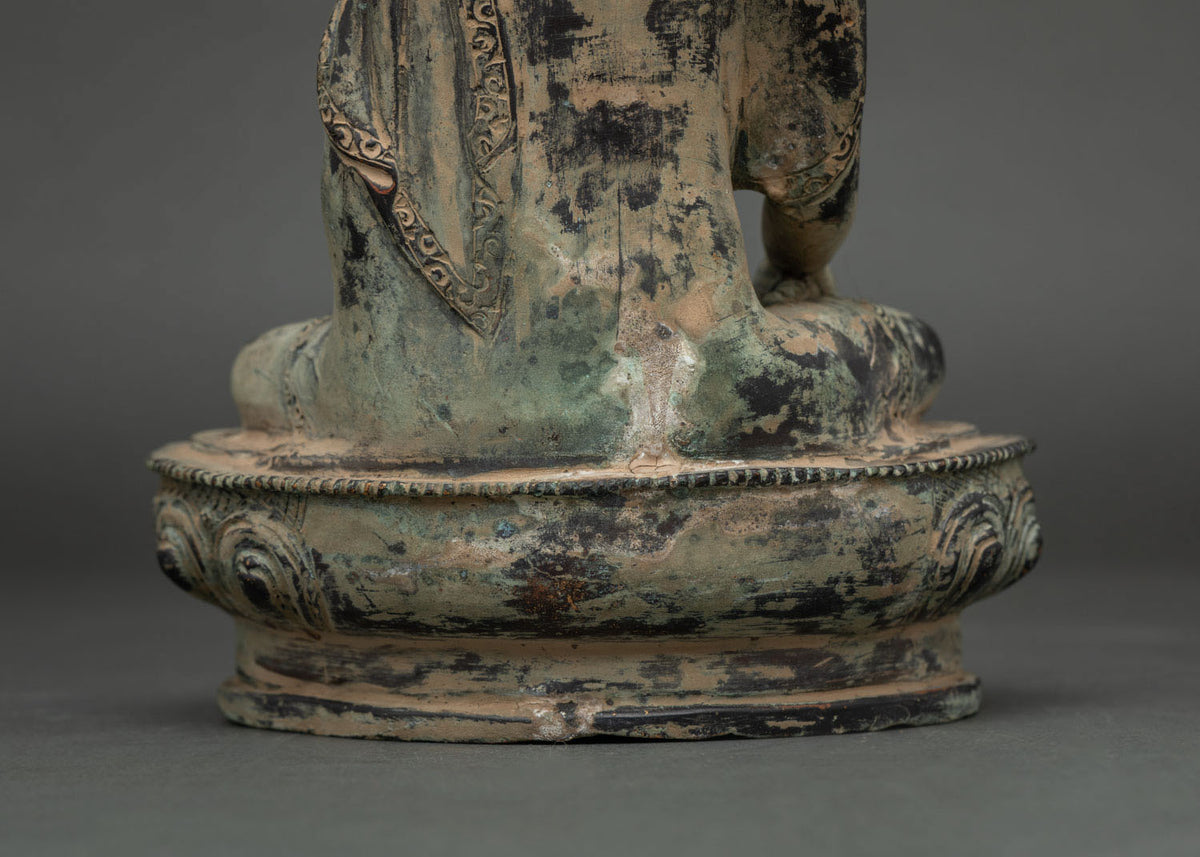 Shakyamuni Buddha Statue – Antique-Finish Oxidized Copper Figurine