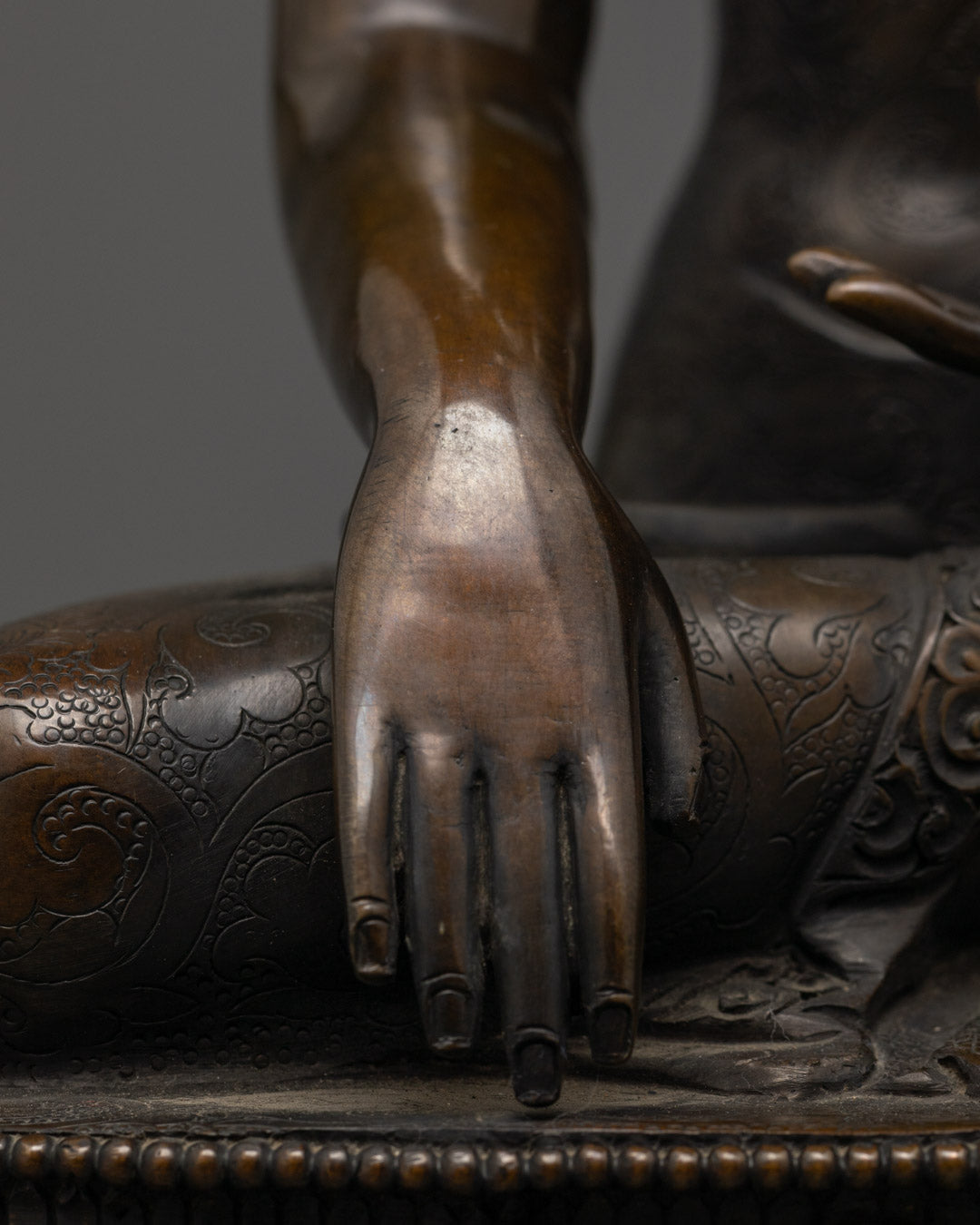 Buy Crowned Buddha Shakyamuni Statues | Handmade Sacred Art