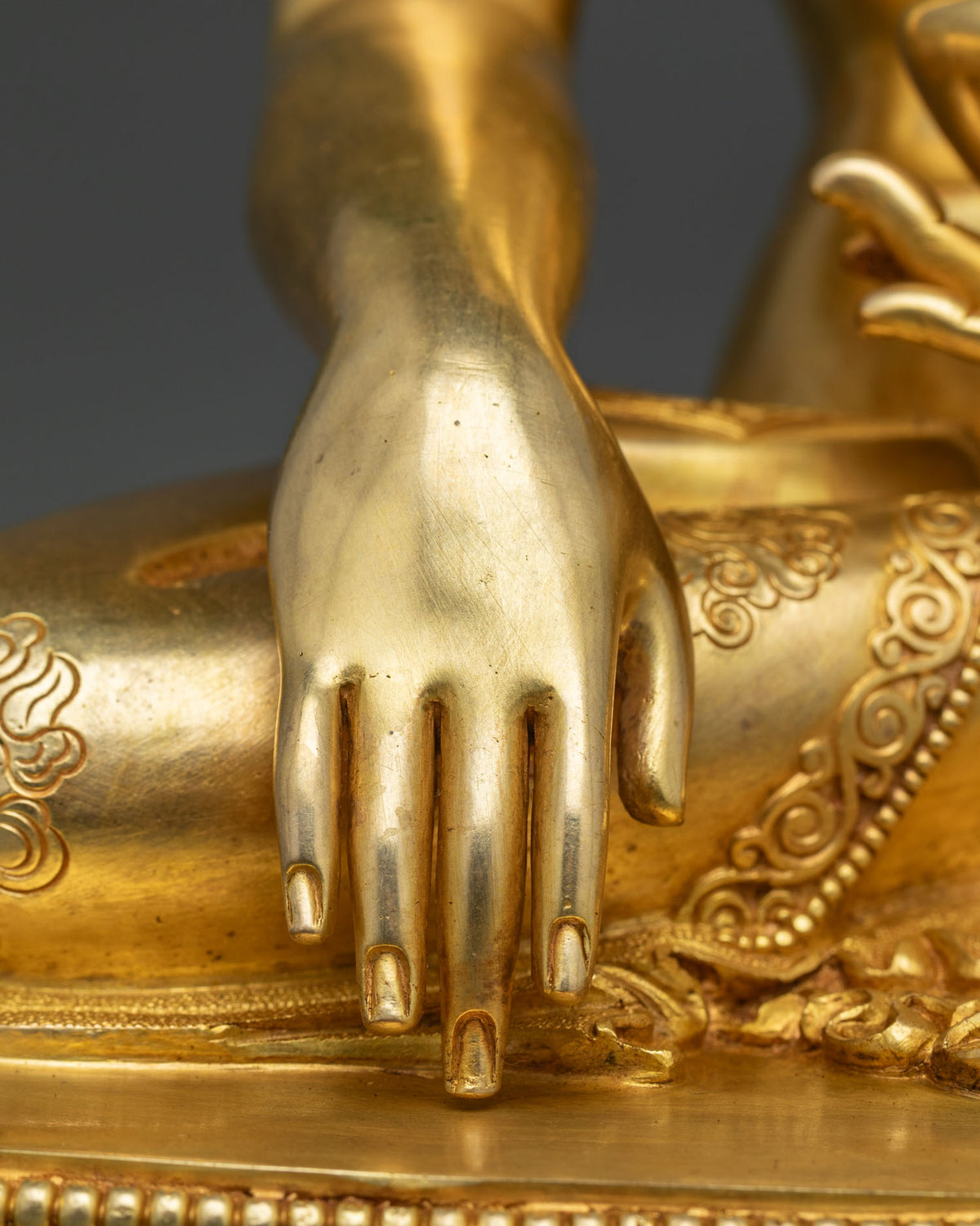 Shakyamuni Buddha Sculpture | Symbol of Peace and Enlightenment