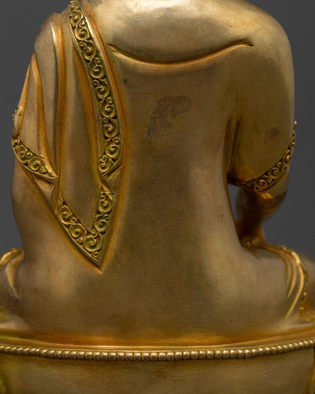 Sakyamuni Buddha Statue – Symbol of Enlightenment and Peace