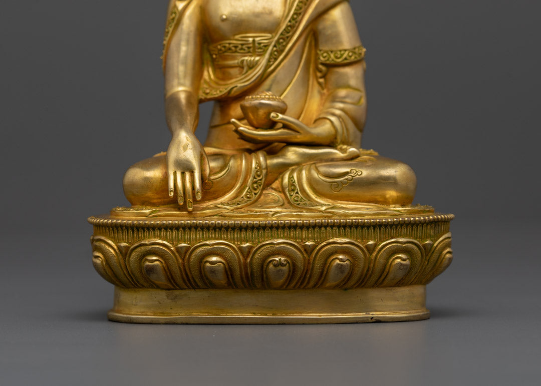 Sakyamuni Buddha Statue – Symbol of Enlightenment and Peace