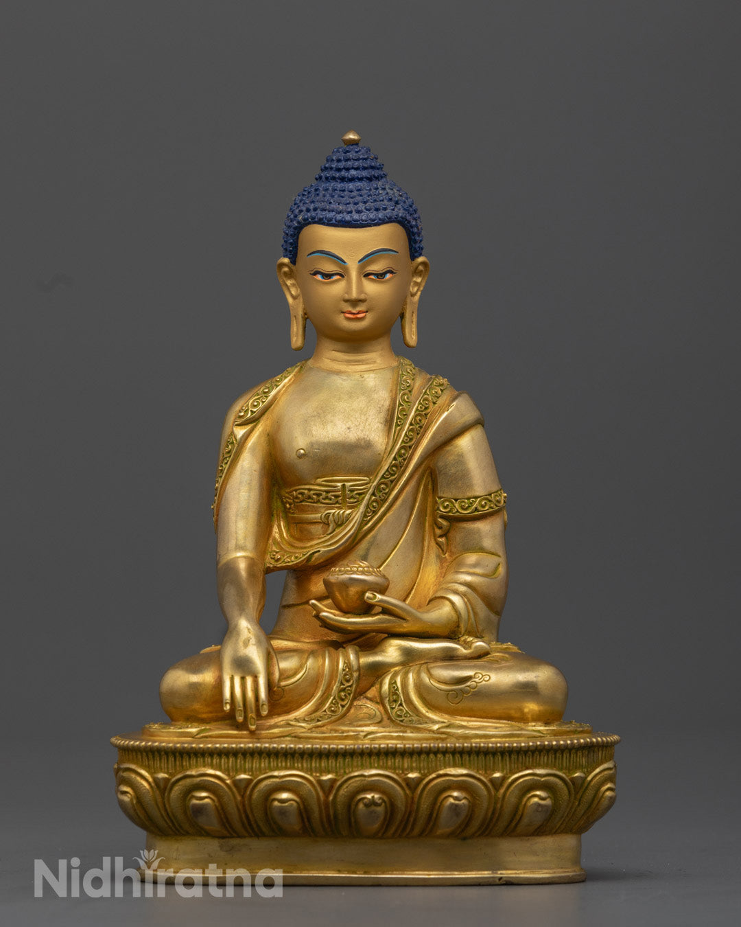 Sakyamuni Buddha Statue – Symbol of Enlightenment and Peace