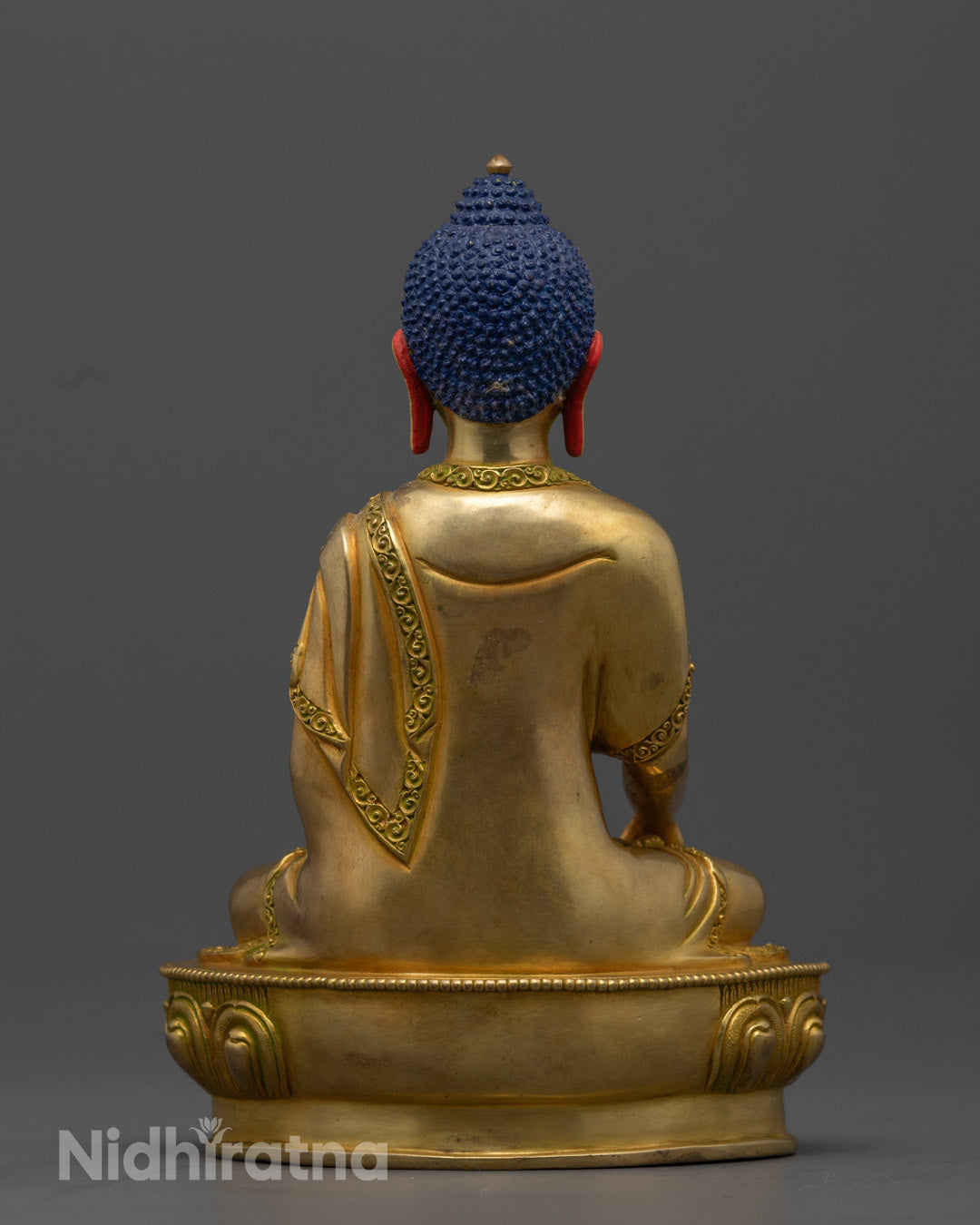 Sakyamuni Buddha Statue – Symbol of Enlightenment and Peace