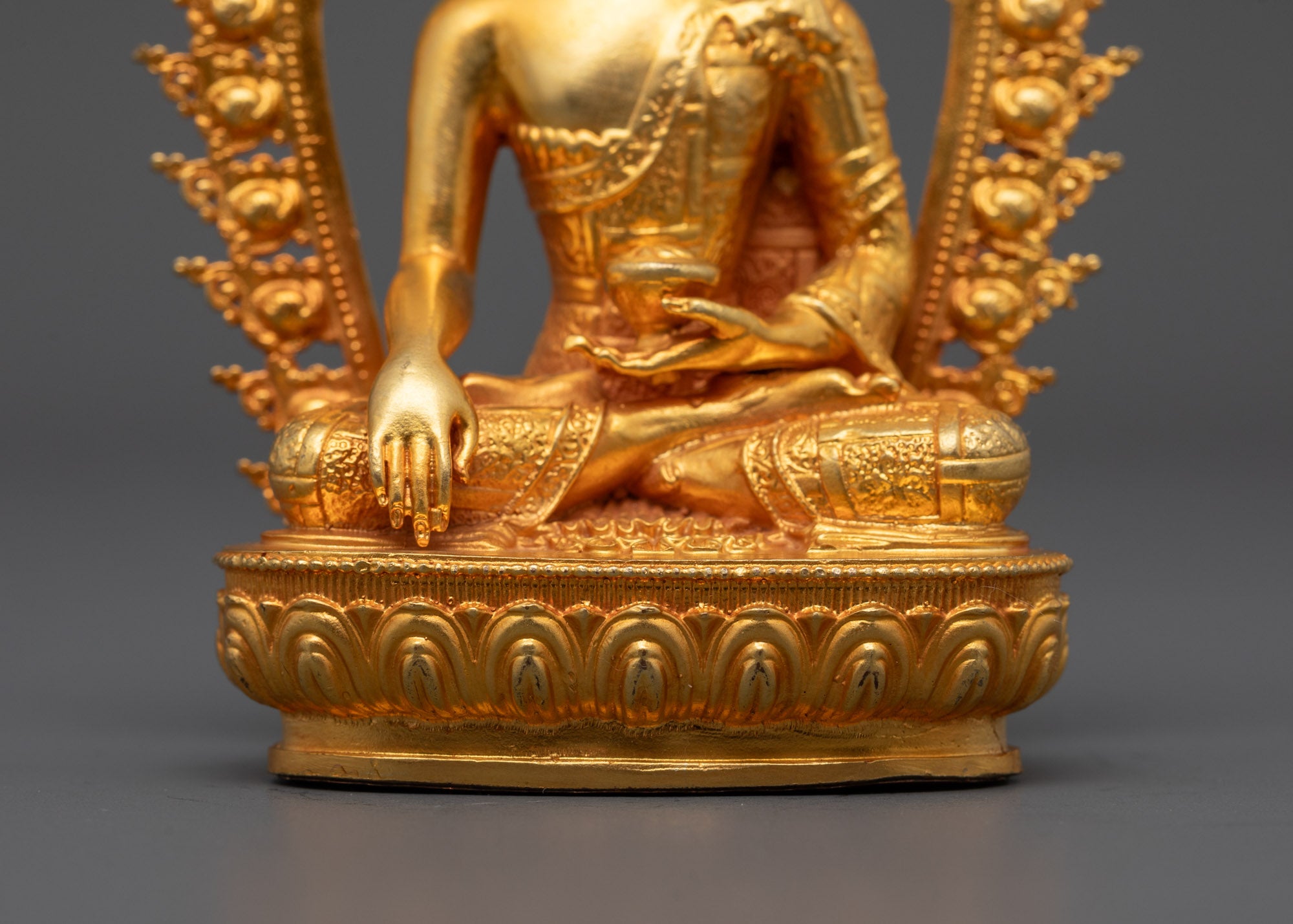Nepalese Machine-Made Shakyamuni Buddha Statue for Meditation