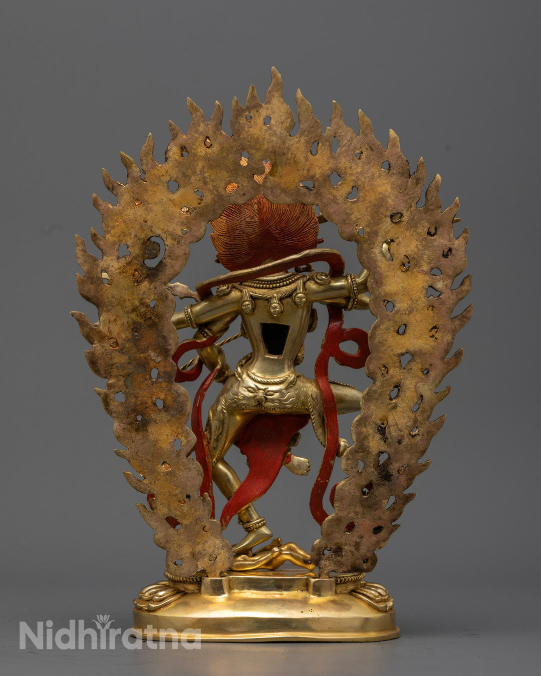 The Kurukulle Mantra Statue, ideal for home shrines or offices, supports Dharma practice and spiritual growth.