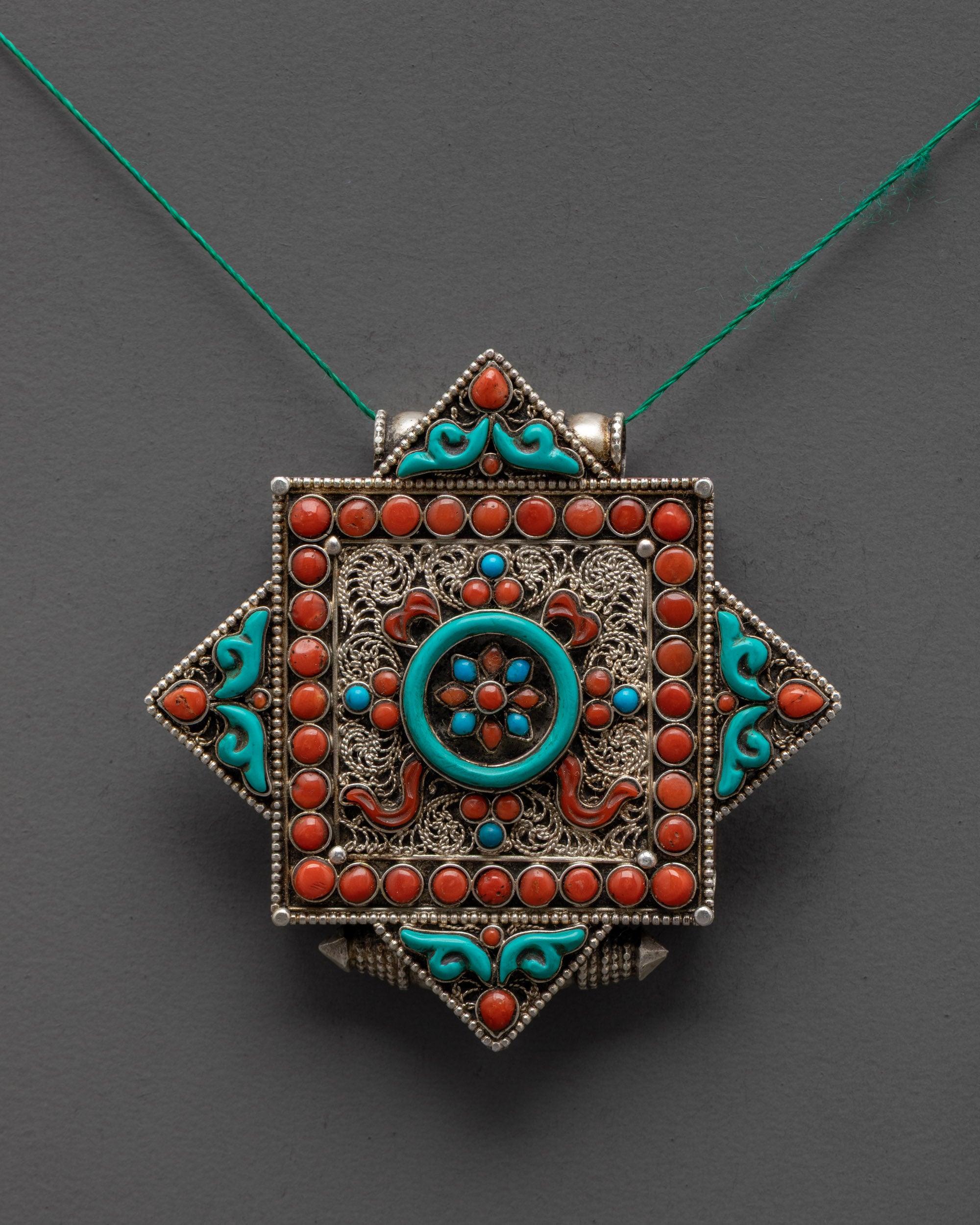 Traditional Filigree Praying Locket | Handmade Devotional Pendant