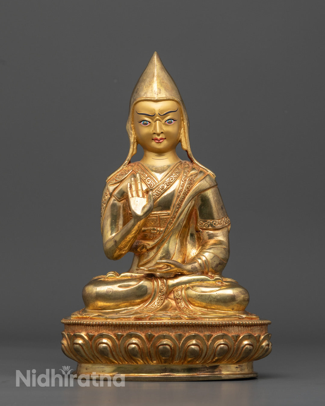 Guru Tsongkhapa with Disciples Statues