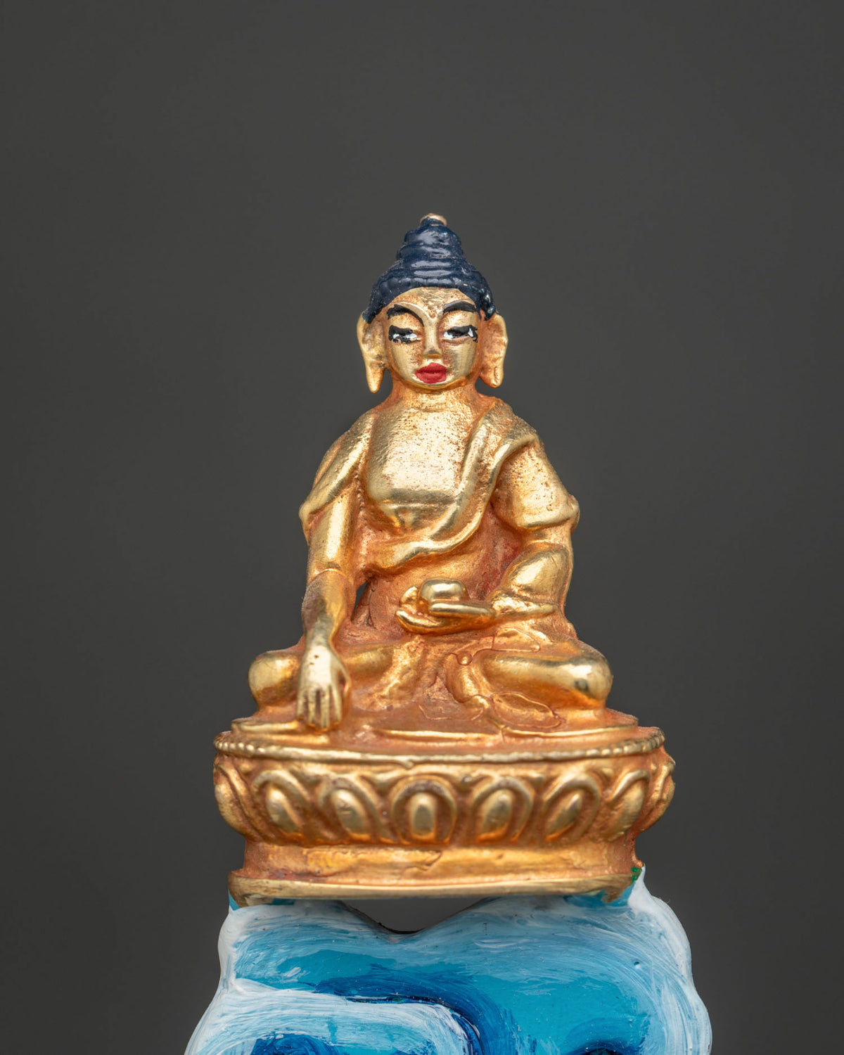 Uchusma Statue