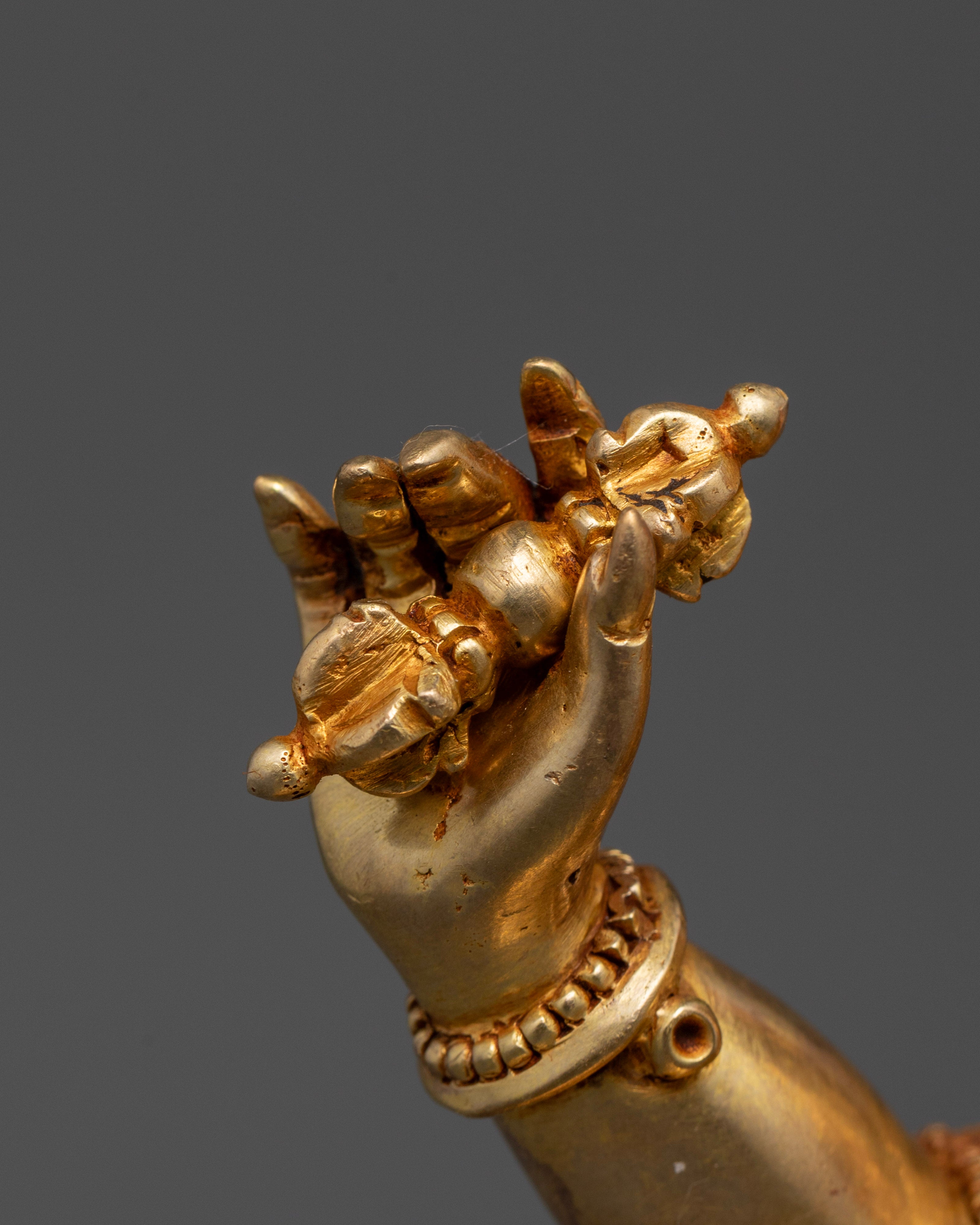 Vajrapani Statue: Embodying Power and Wisdom