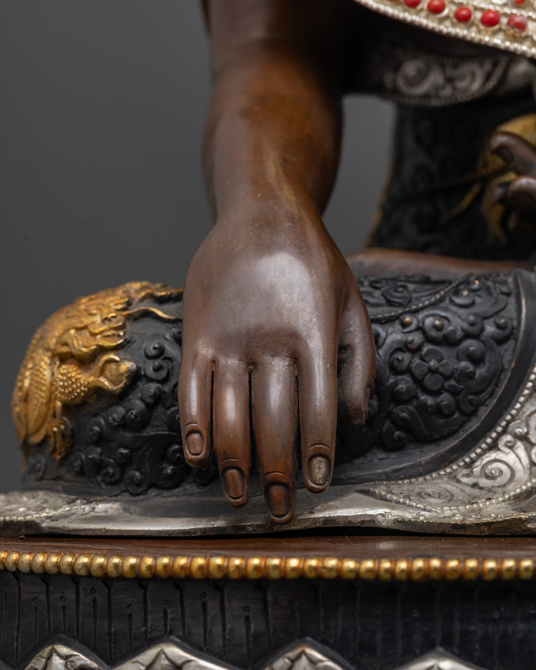 Silver-Crown Jowo Rinpoche Statue | Oxidized Made Body