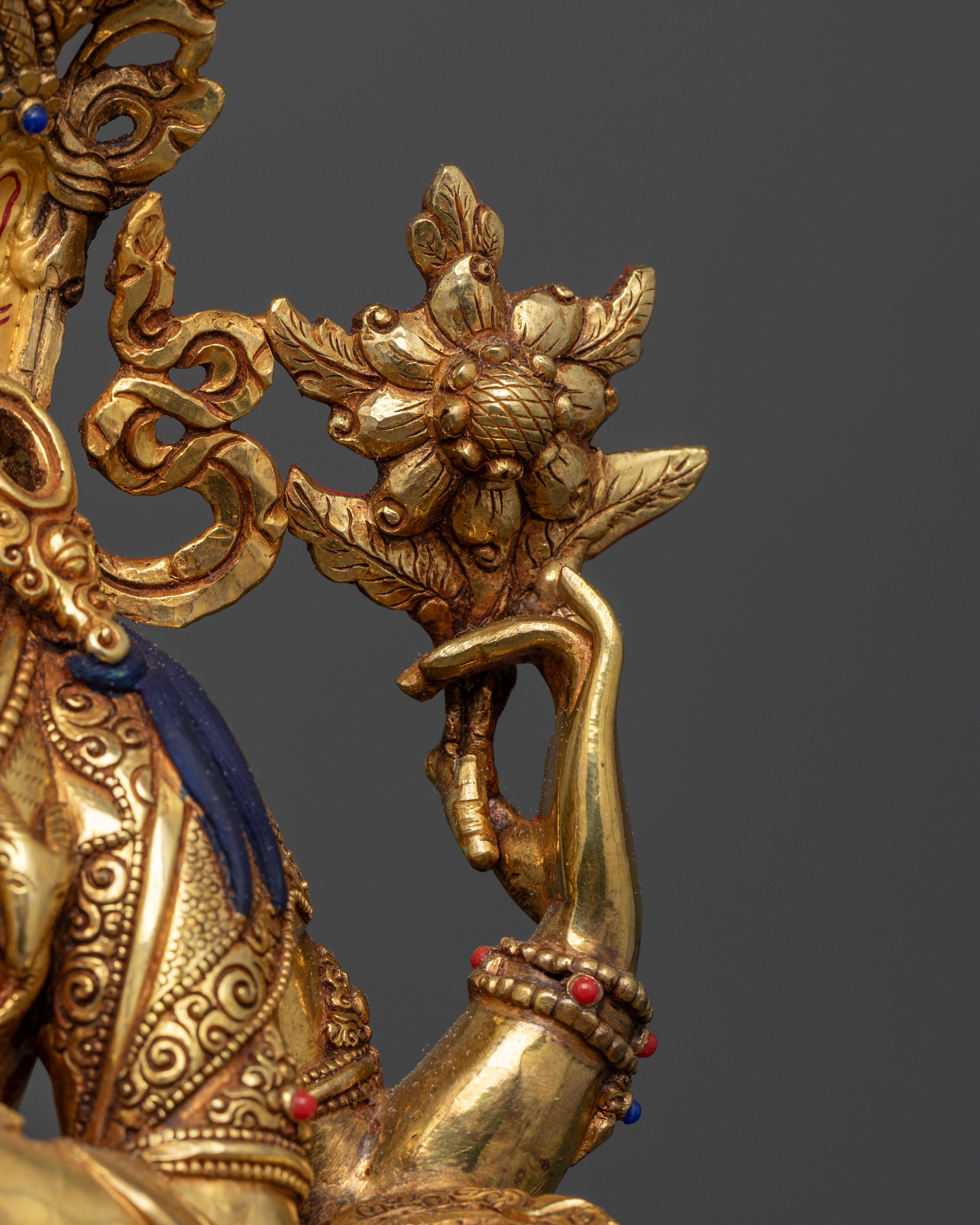 Chenrezig Statue: Compassion and Protection