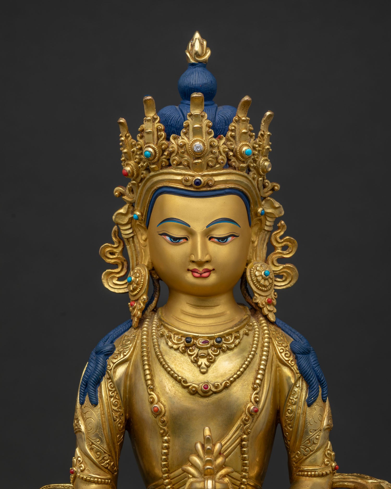 Amitayus Buddha Statue regular close up with gold gilded details and lotus throne