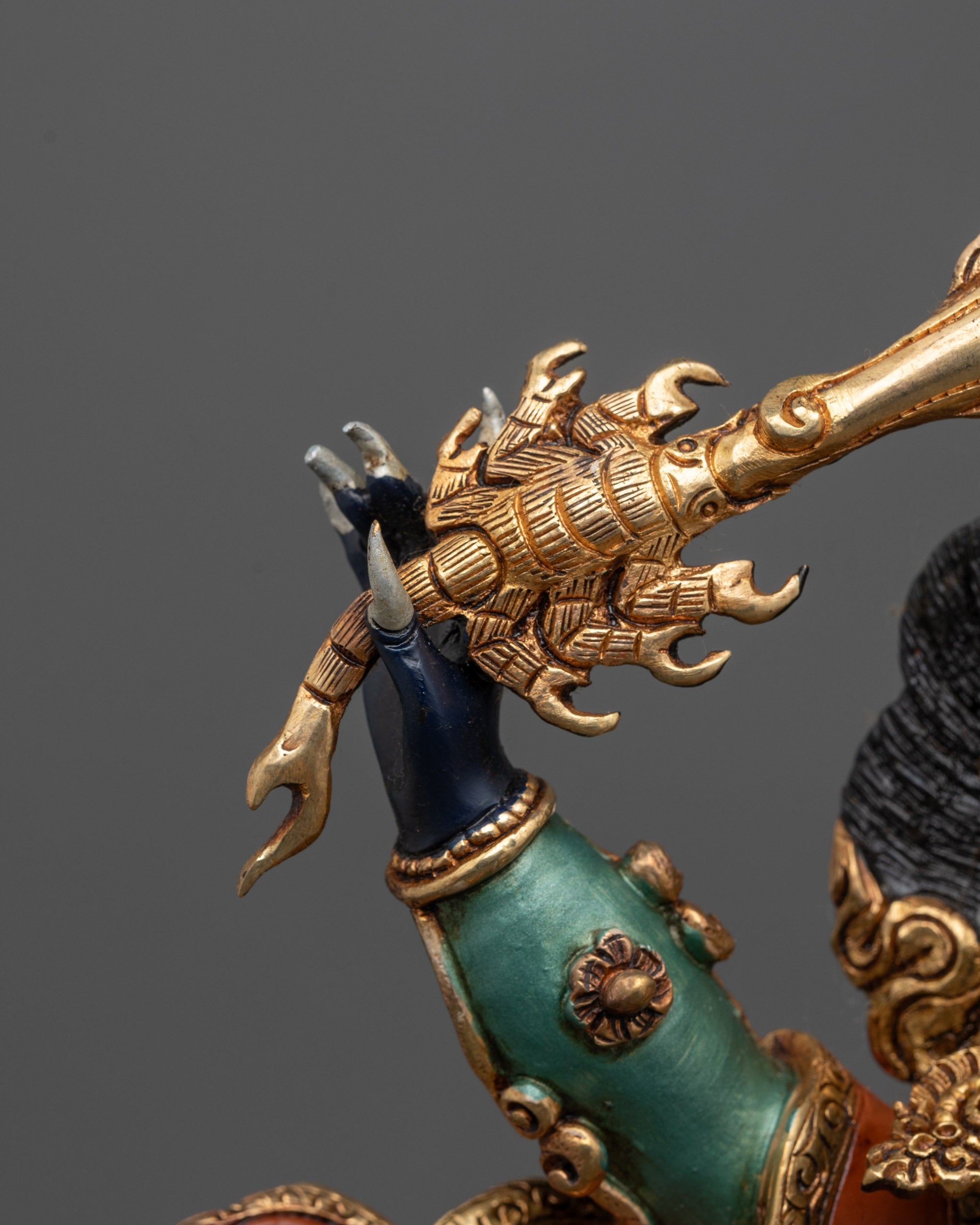 Chamsing Begtsen Chen Statue | Handcrafted Tibetan Protector Deity