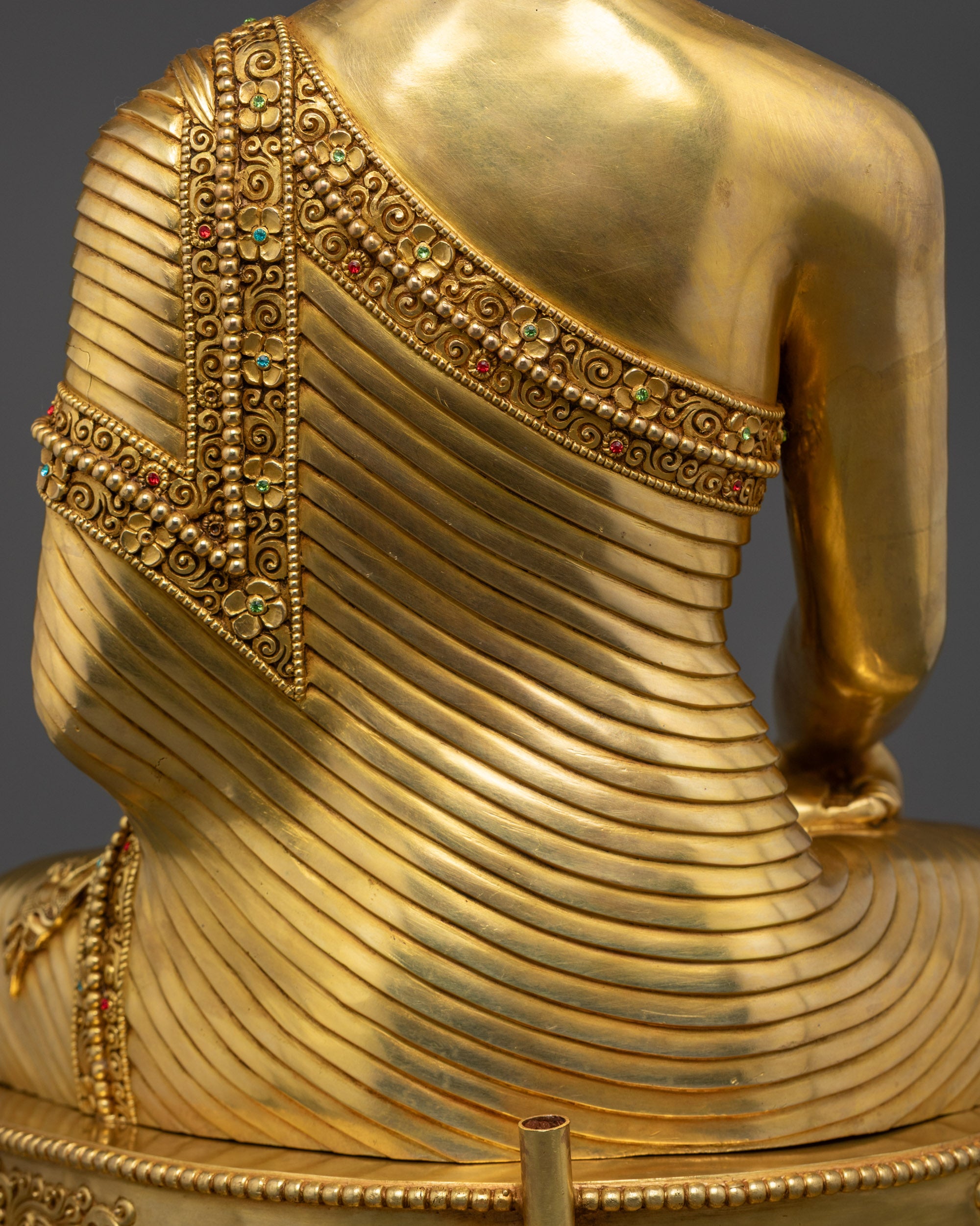 Enlightened Shakyamuni Buddha Statue | Peaceful Meditating Sculpture