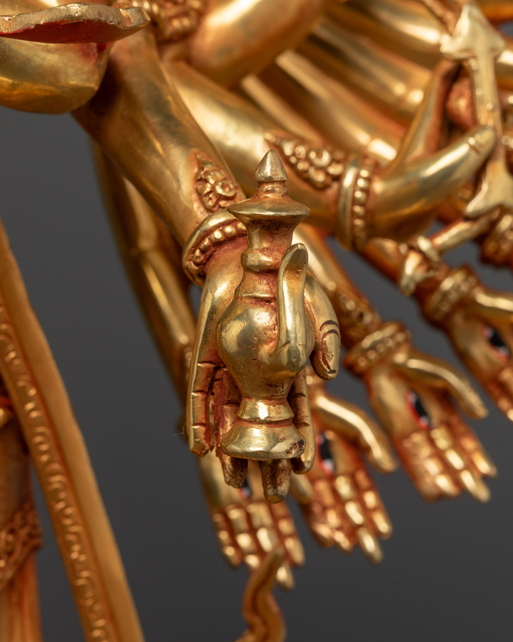1000-Armed Guan Yin Sculpture | Traditional Nepalese Artwork