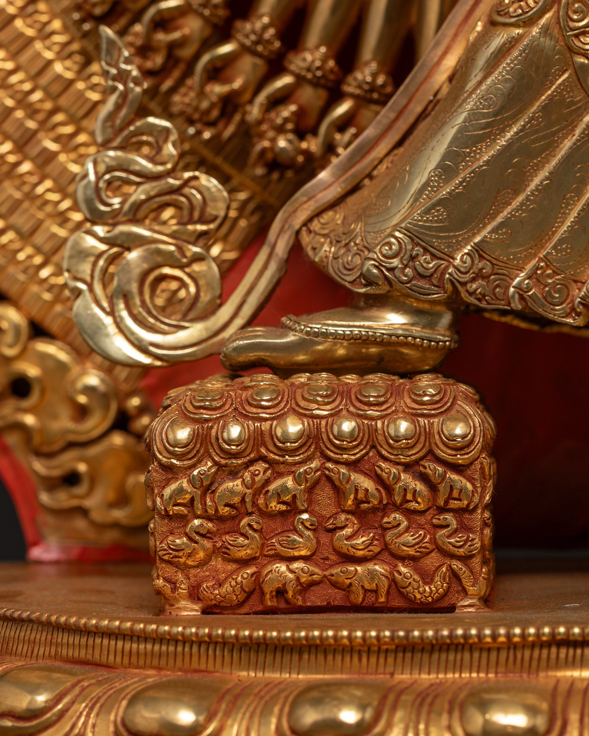 Thousand-Arm Dukar Statue | Detailed Bodhisattva Sculpture from Nepal