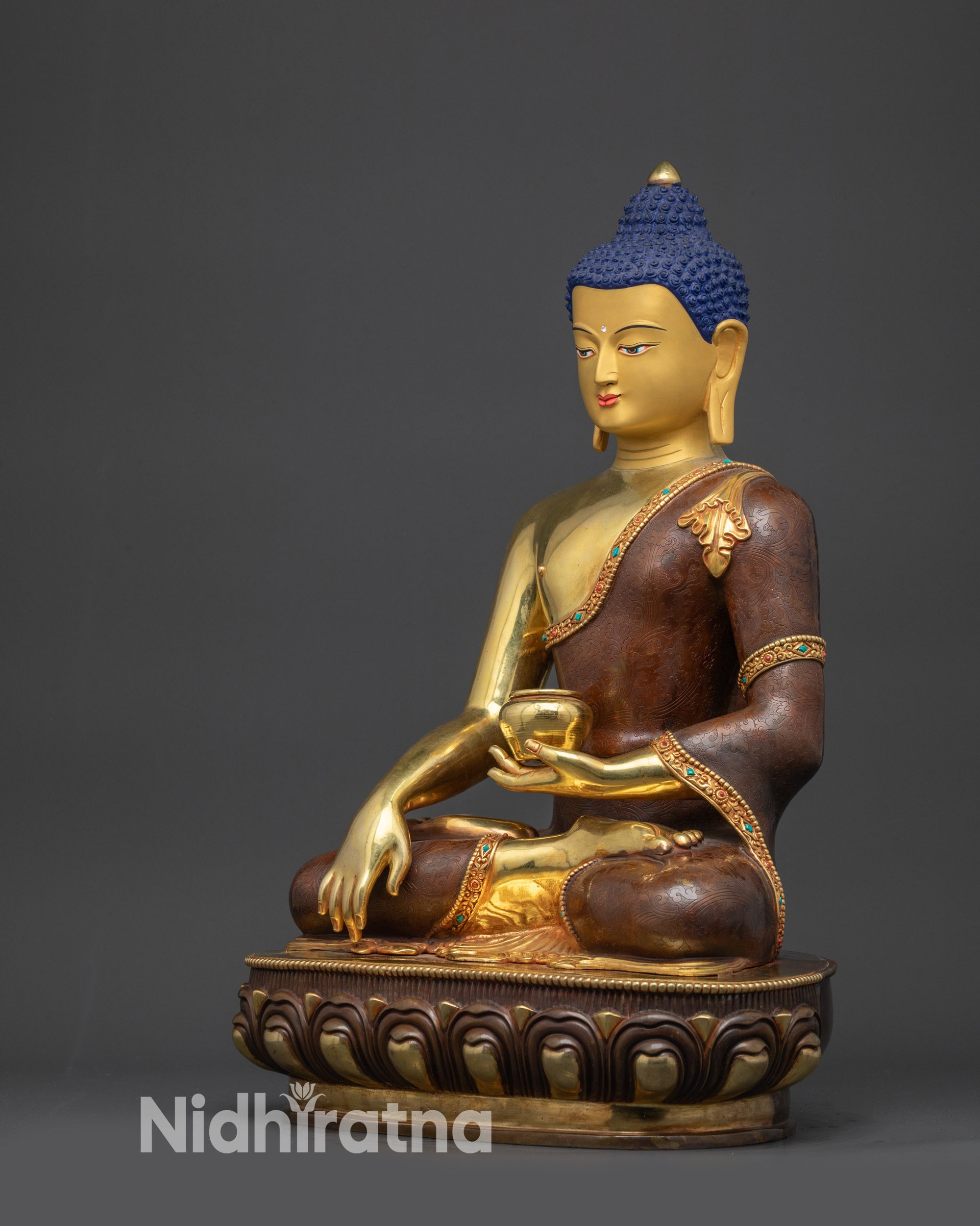 Buddha Shakyamuni Statue