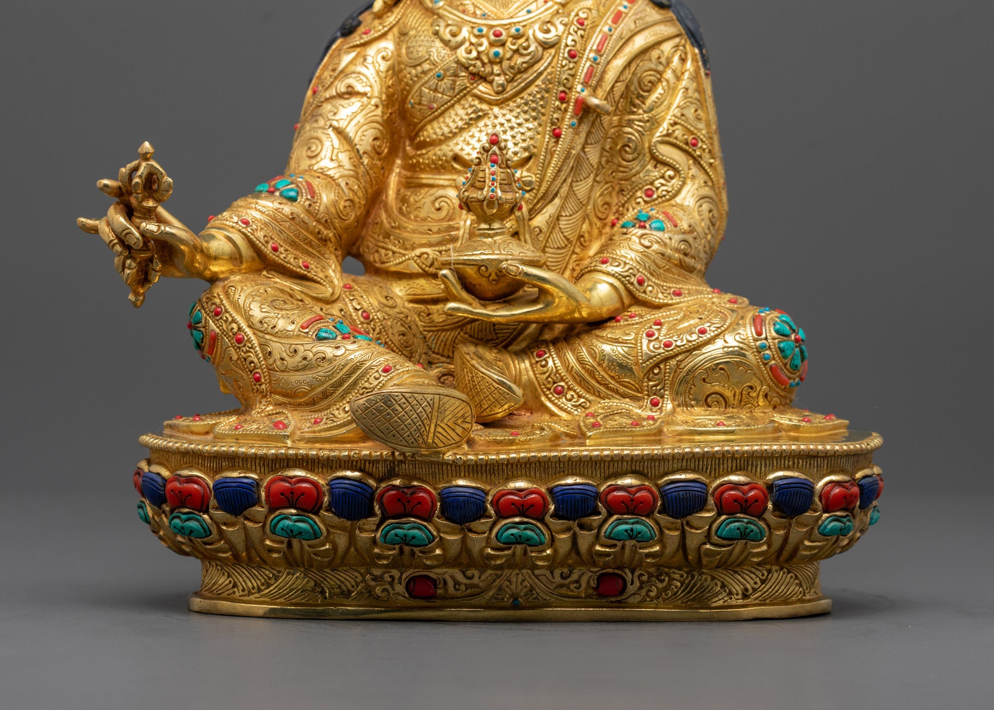 Guru Rinpoche Statue | Spiritual Master of Vajrayana Buddhism