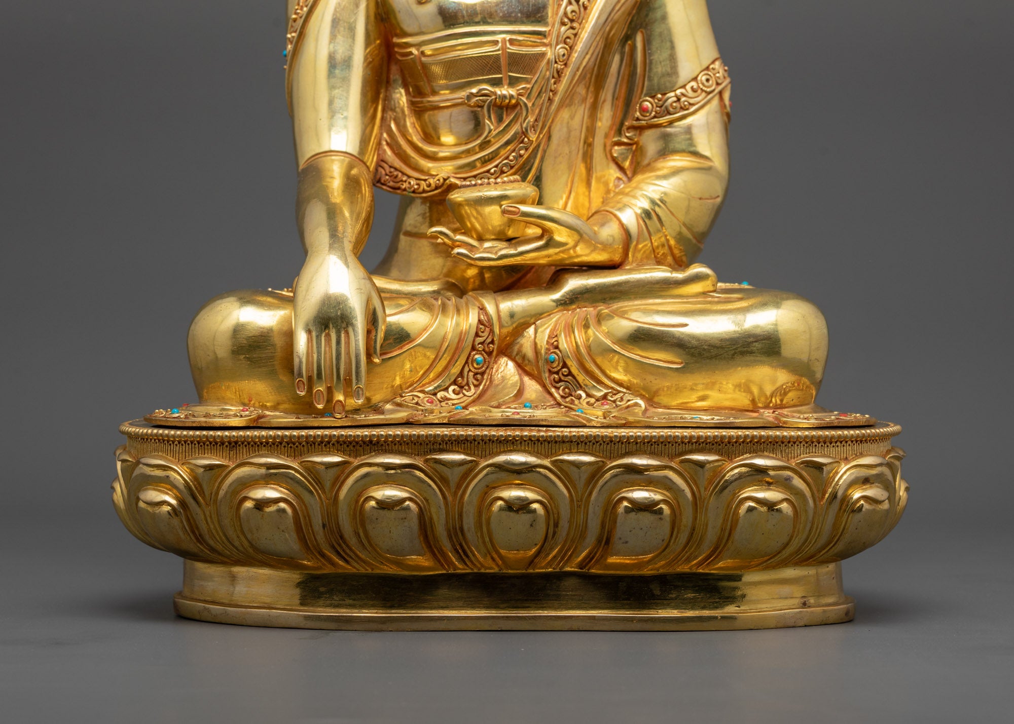 Premium Shakyamuni Buddha Statue | Enlightened Master Icon for Devotee