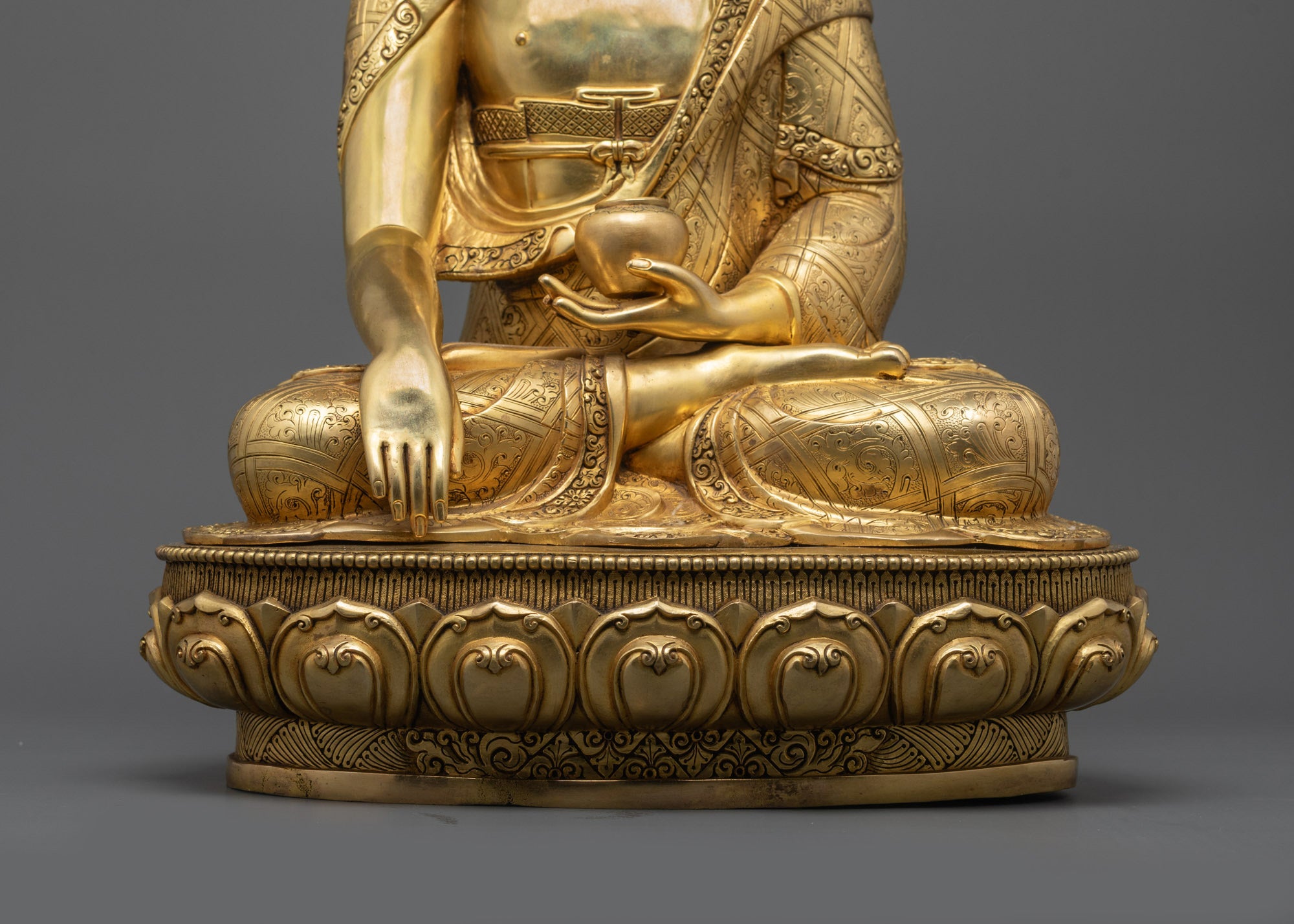 24K Fire Gold Gilded Buddha Shakyamuni Statue | Buddhist Artwork