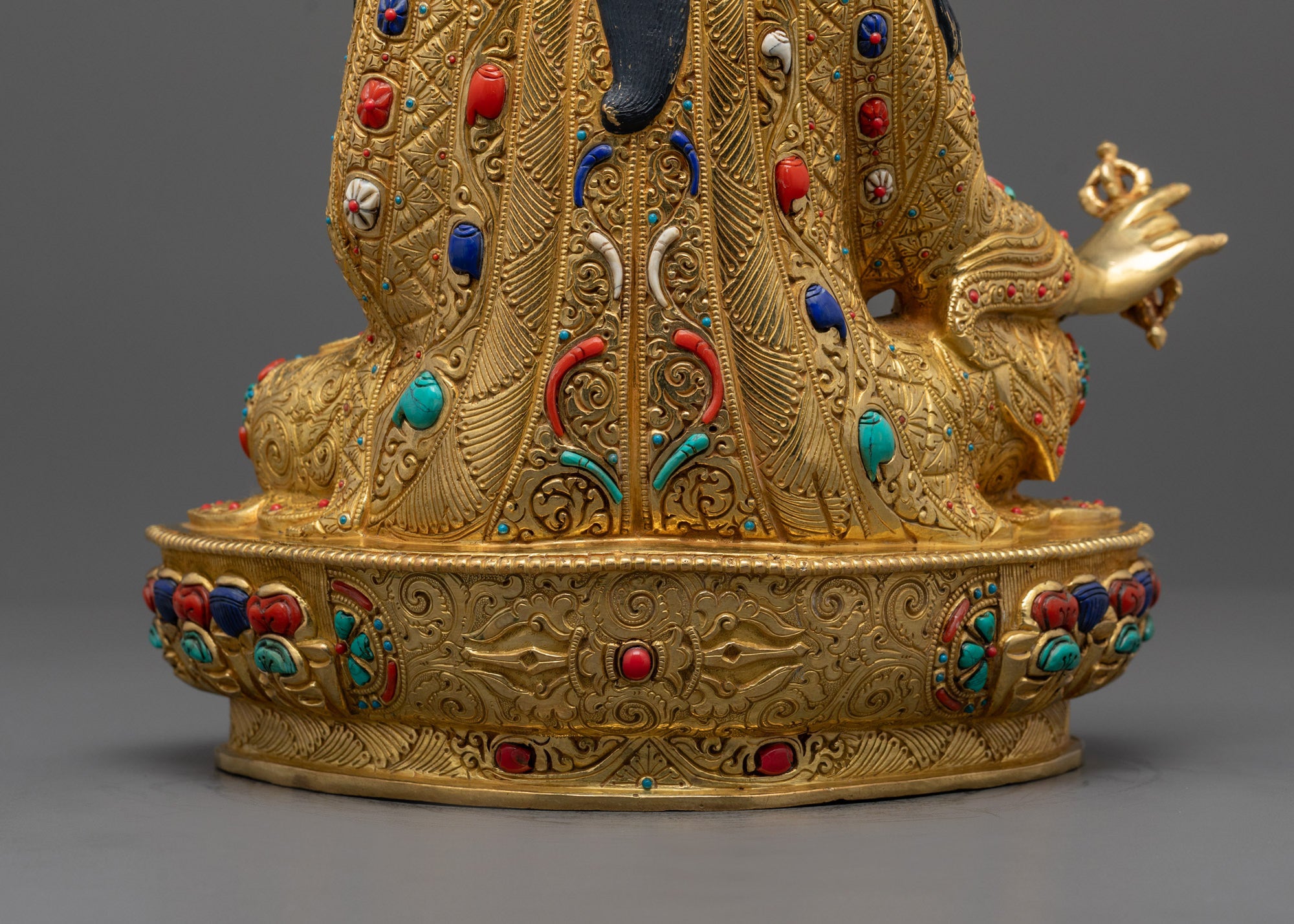 Guru Rinpoche Statue | Spiritual Master of Vajrayana Buddhism