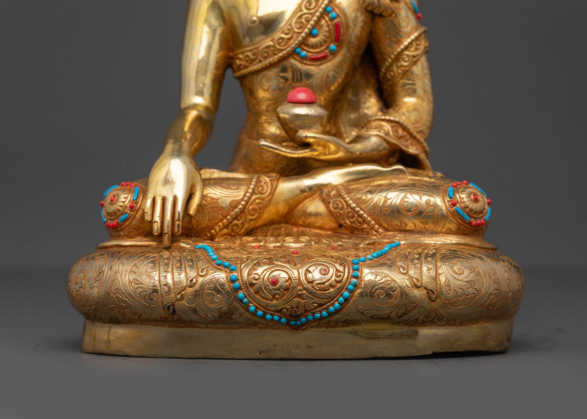 Majestic Buddha Shakyamuni Statue | Meditating Buddha Sculpture