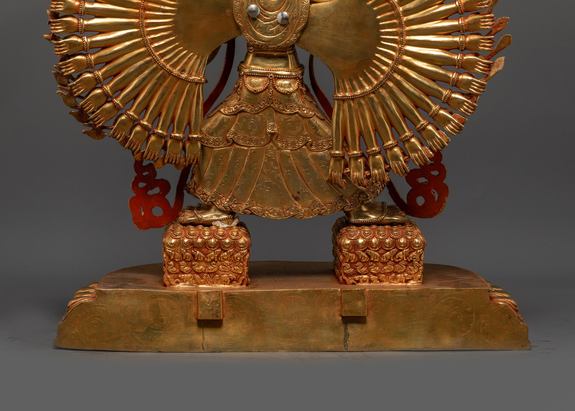 Thousand-Arm Dukar Statue | Detailed Bodhisattva Sculpture from Nepal