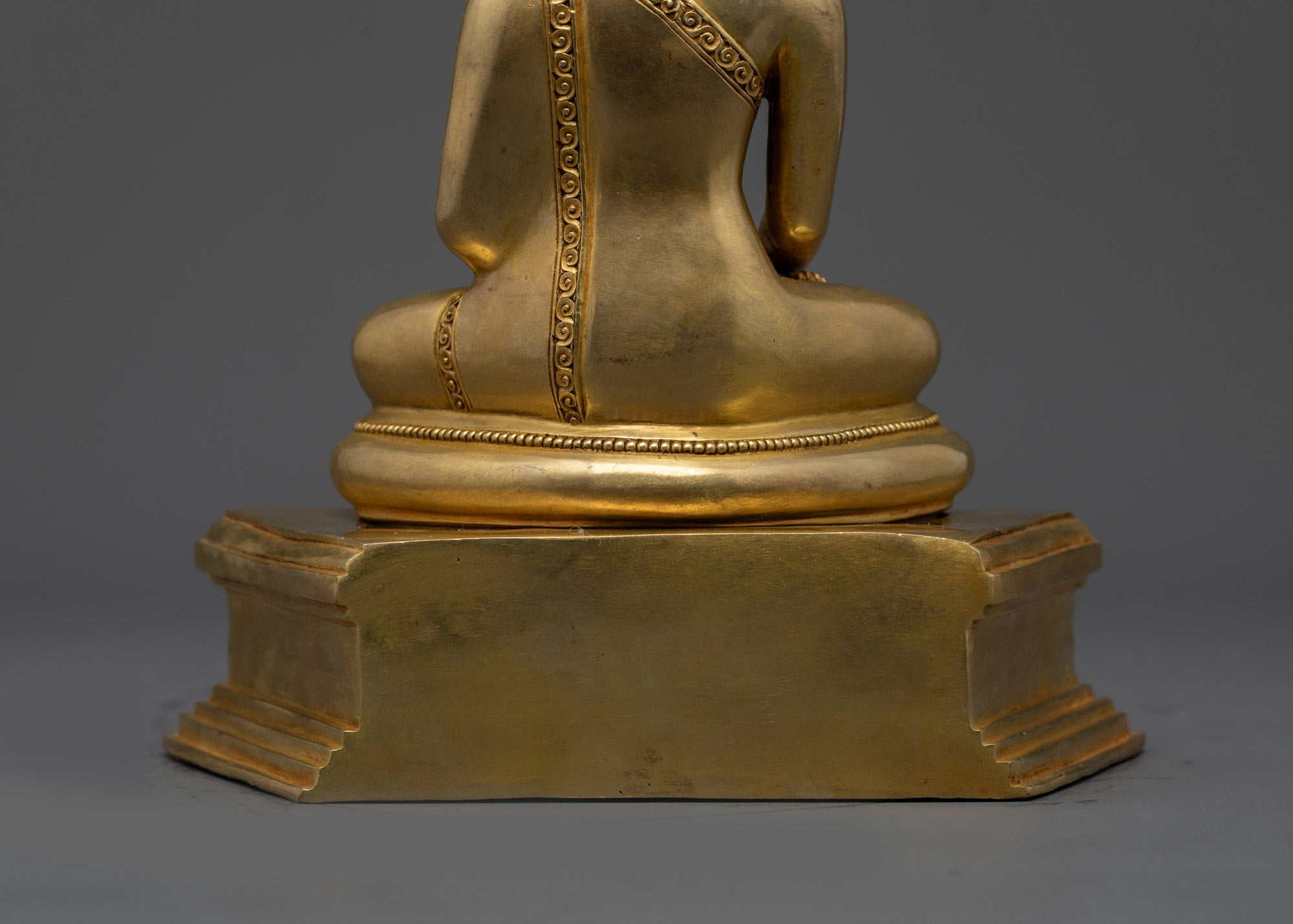 Sacred Gold Fire-Gilded Shakyamuni Buddha Sculpture | Spiritual Art