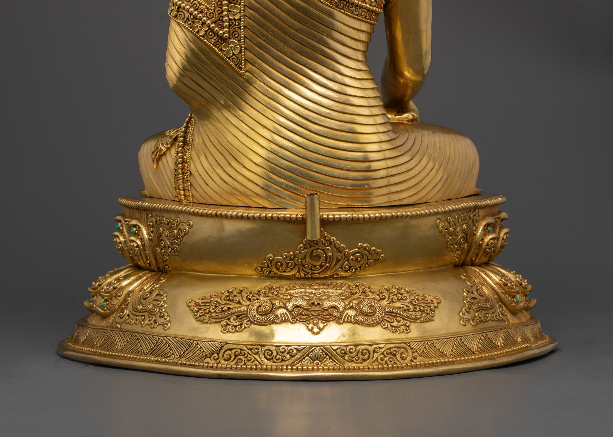 Enlightened Shakyamuni Buddha Statue | Peaceful Meditating Sculpture