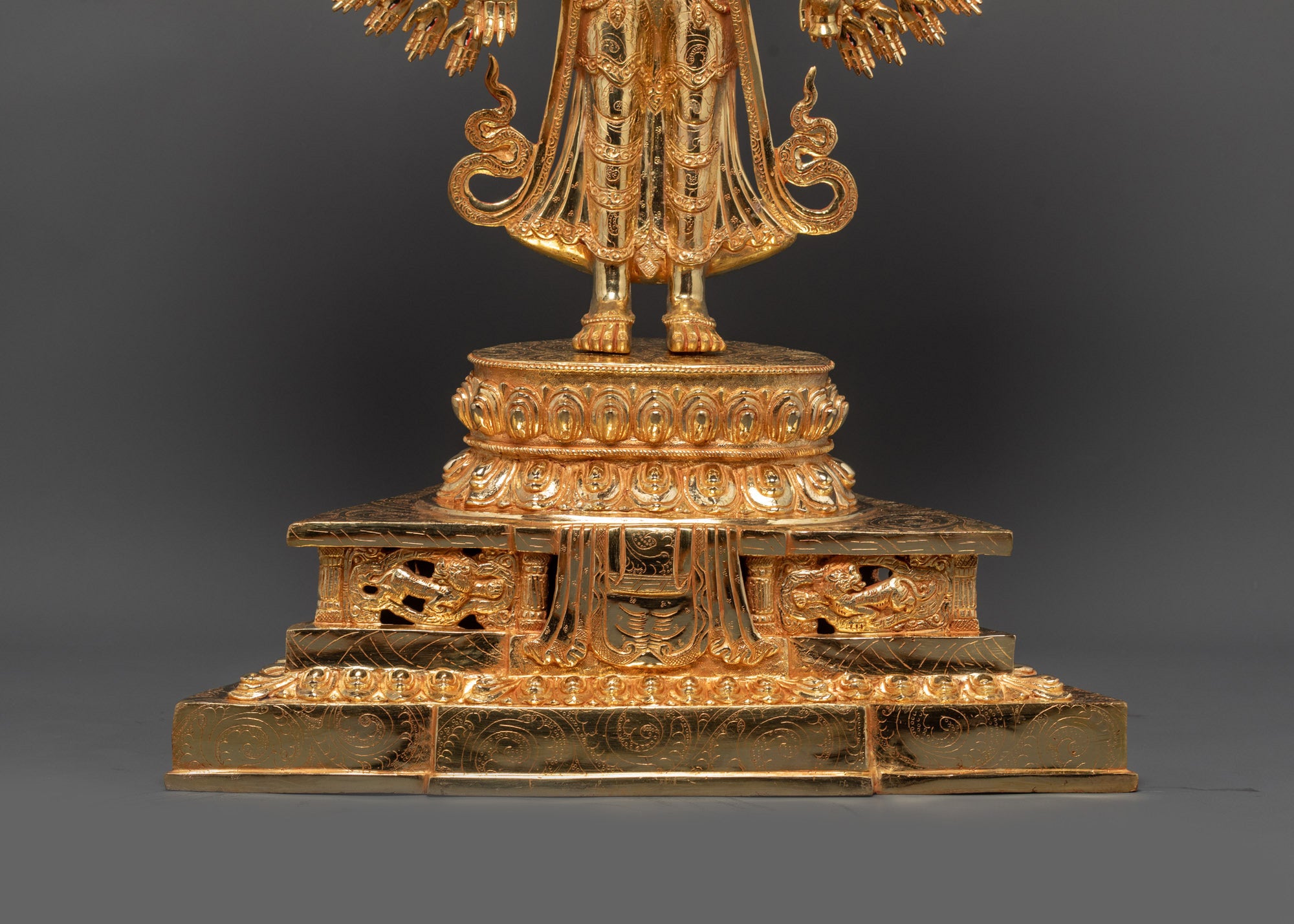 Thousand-Armed Avalokiteshvara Statue | Tibetan Buddhist Sculpture