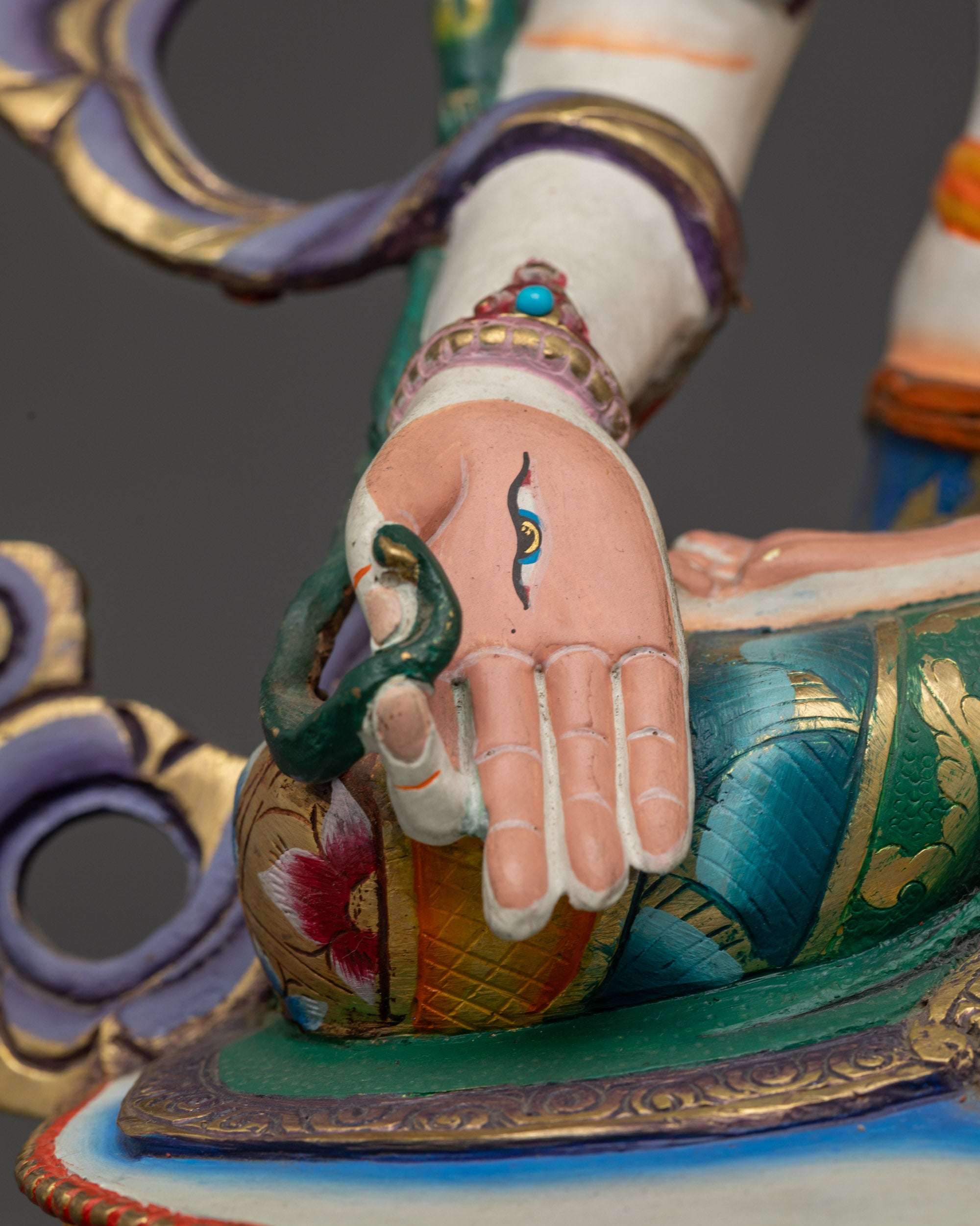 Seven-Eyed Jetsun Drolma Statue | Traditional Himalayan Spiritual Art