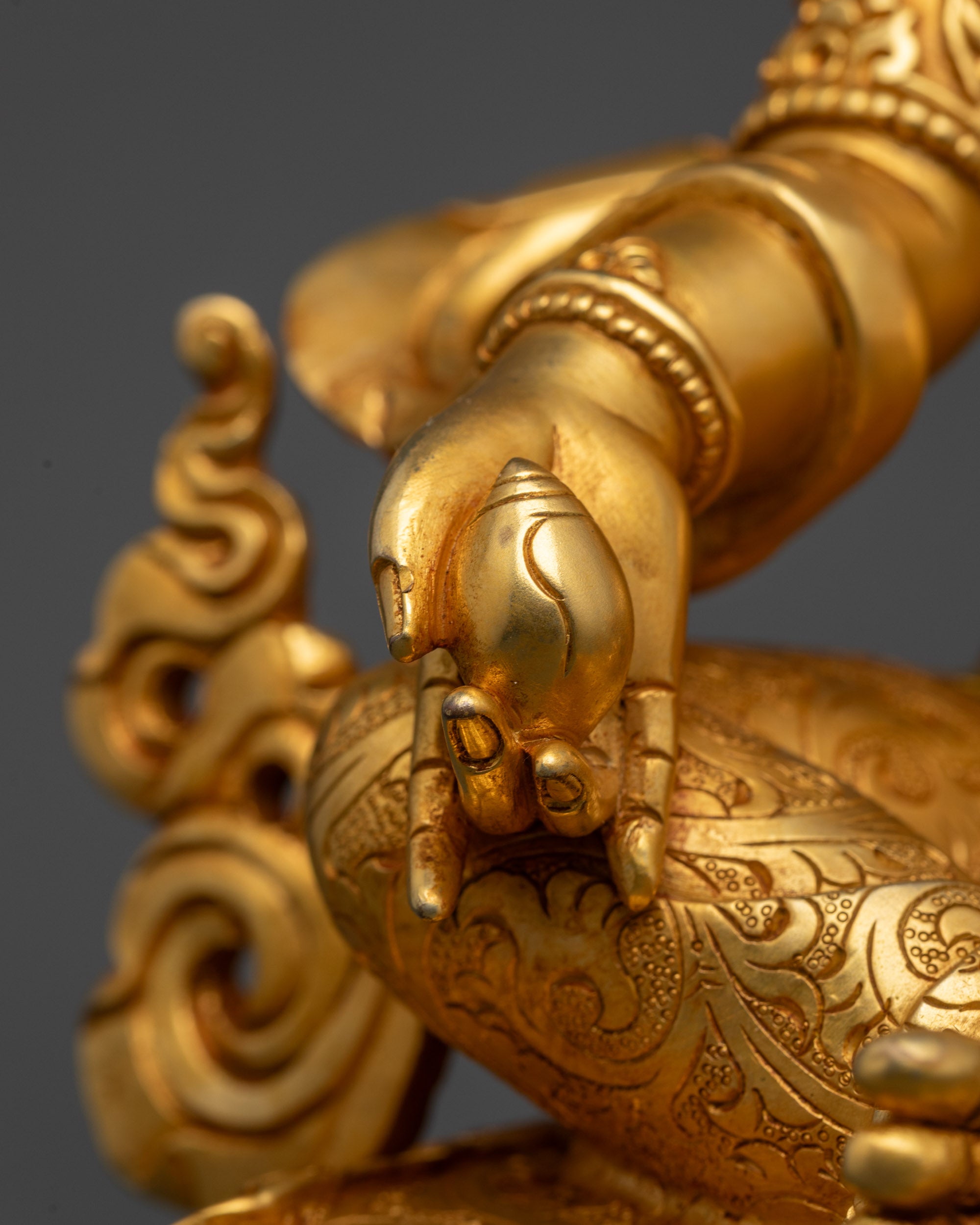 Dzambhala Statue | Handcrafted Sculpture with Fine Detailing