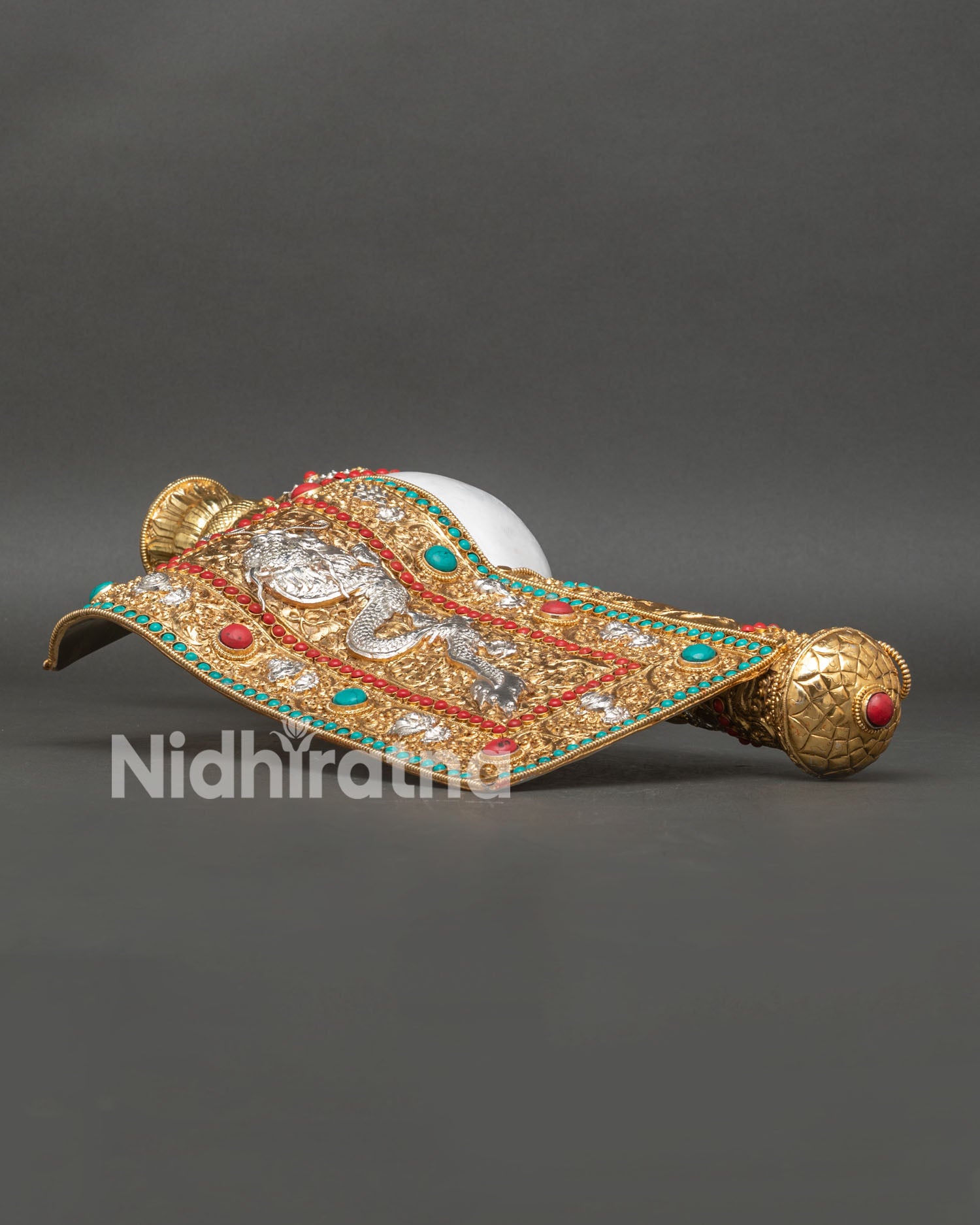 Conch Shell puja instrument copper ritual object Nepal Buddhist altar sound instrument meditation and cleansing practice decor