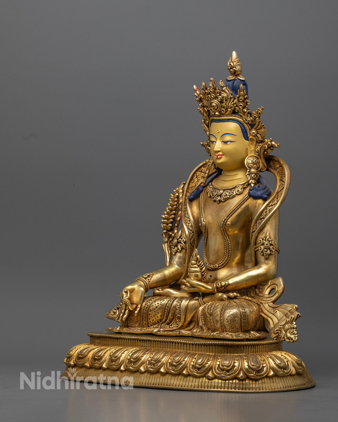 Traditional Ksitigarbha Bodhisattva Statue