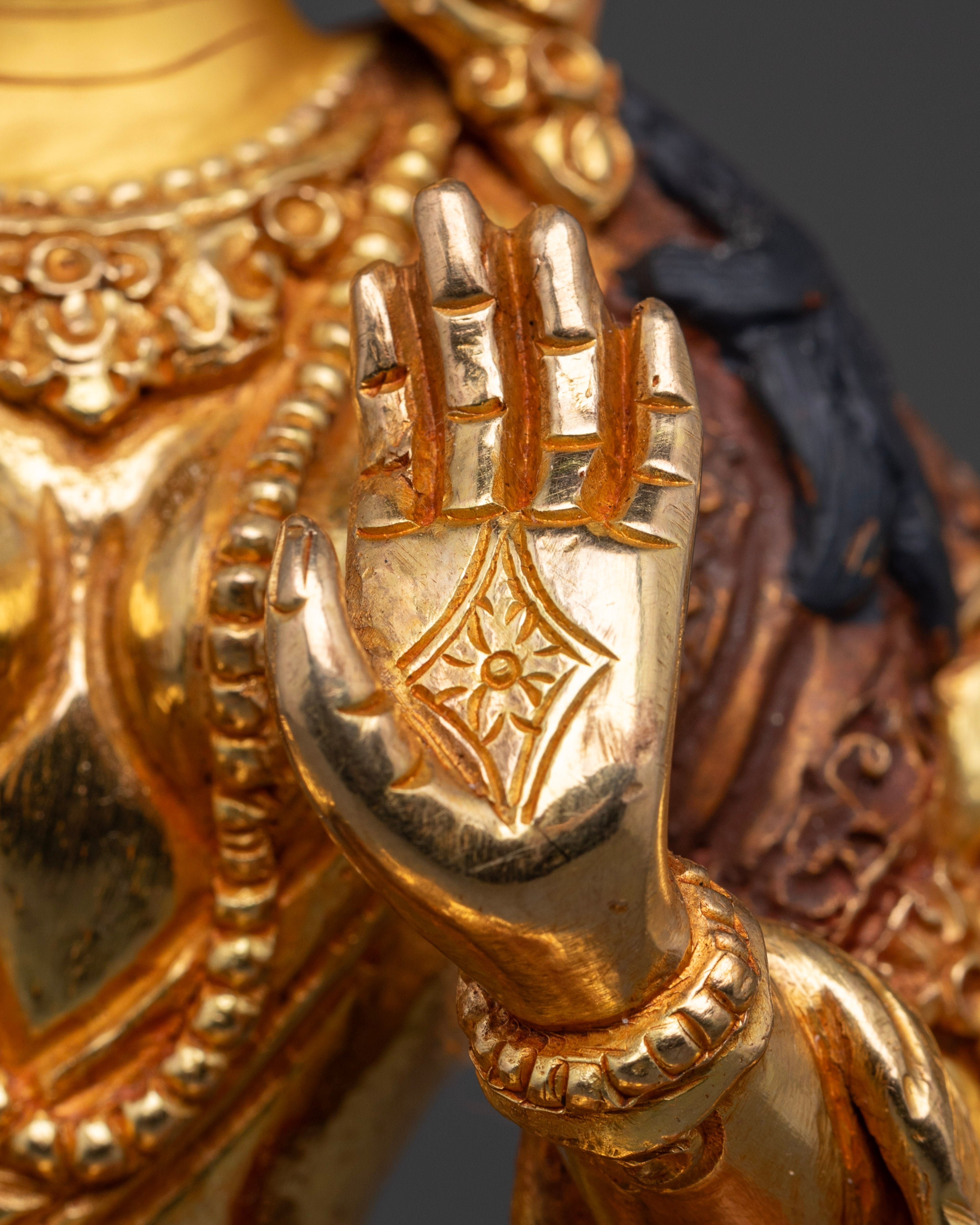 Maa Lakshmi Idol | Celebrate Wealth & Peace
