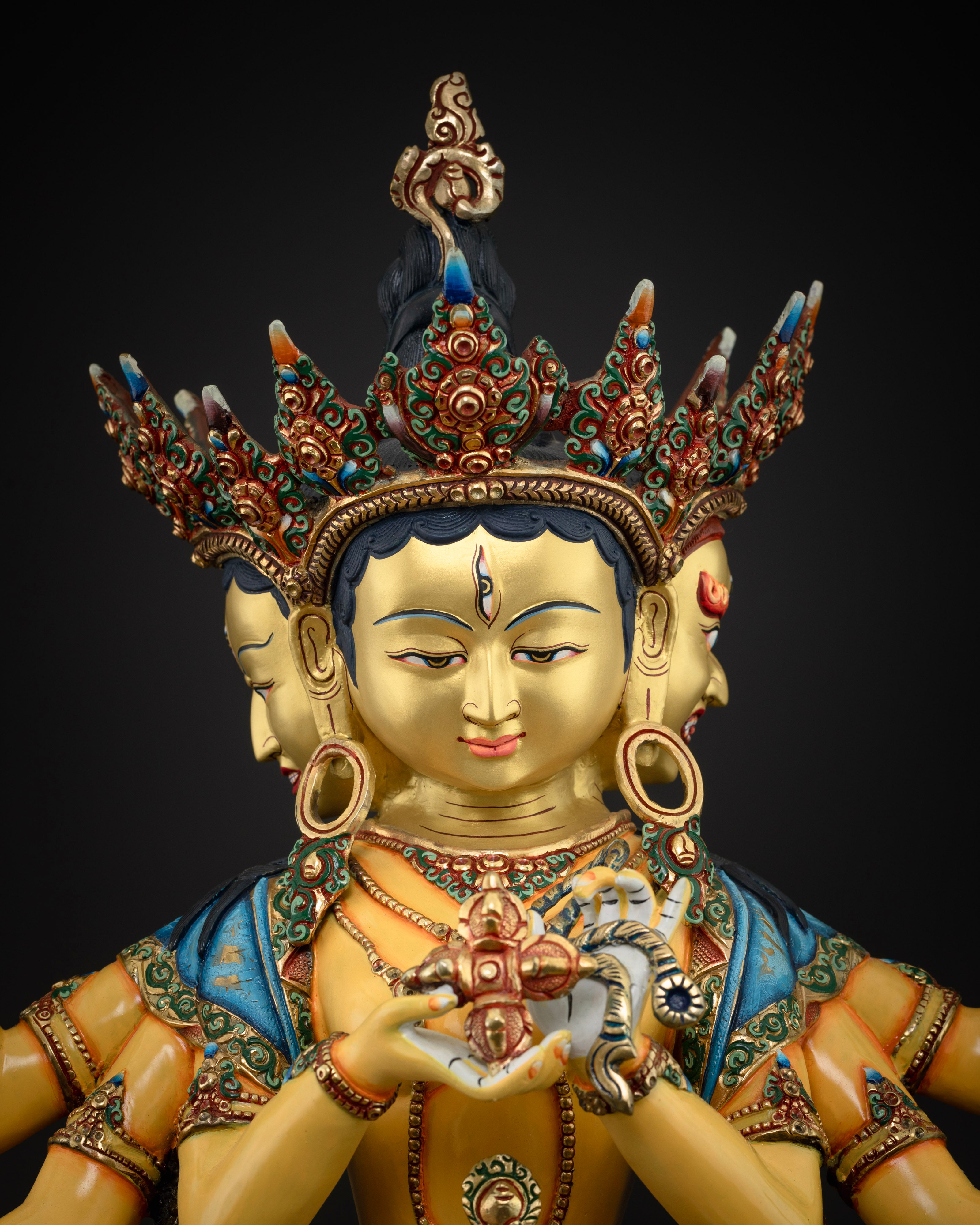 pure gold face of namgyalma statue