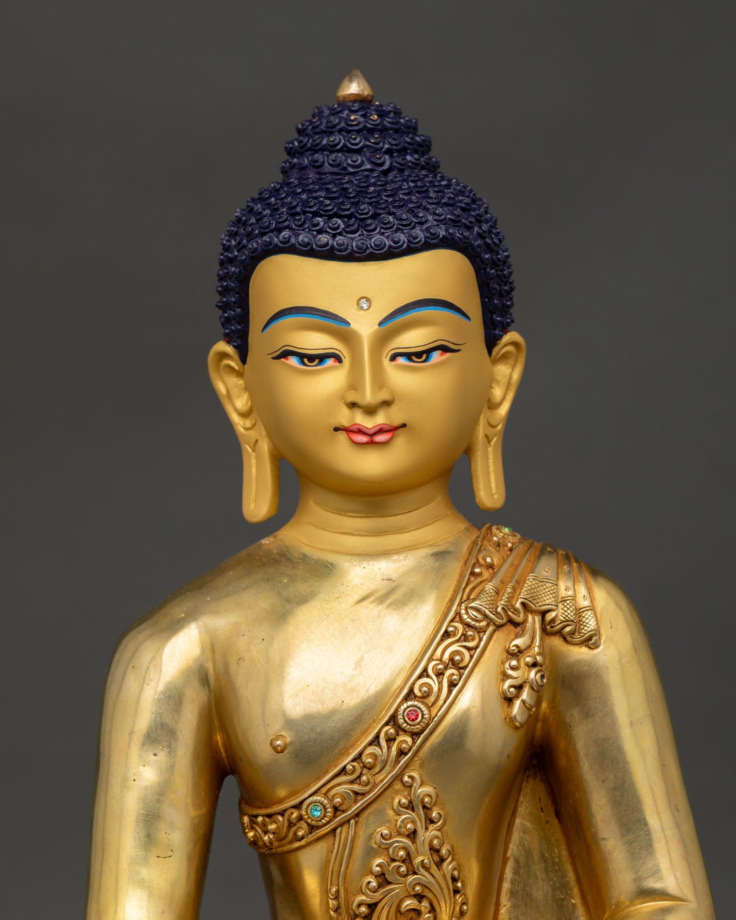 Gold-gilded Shakyamuni Buddha copper statue, engraved robes, Newari craft, Nepal