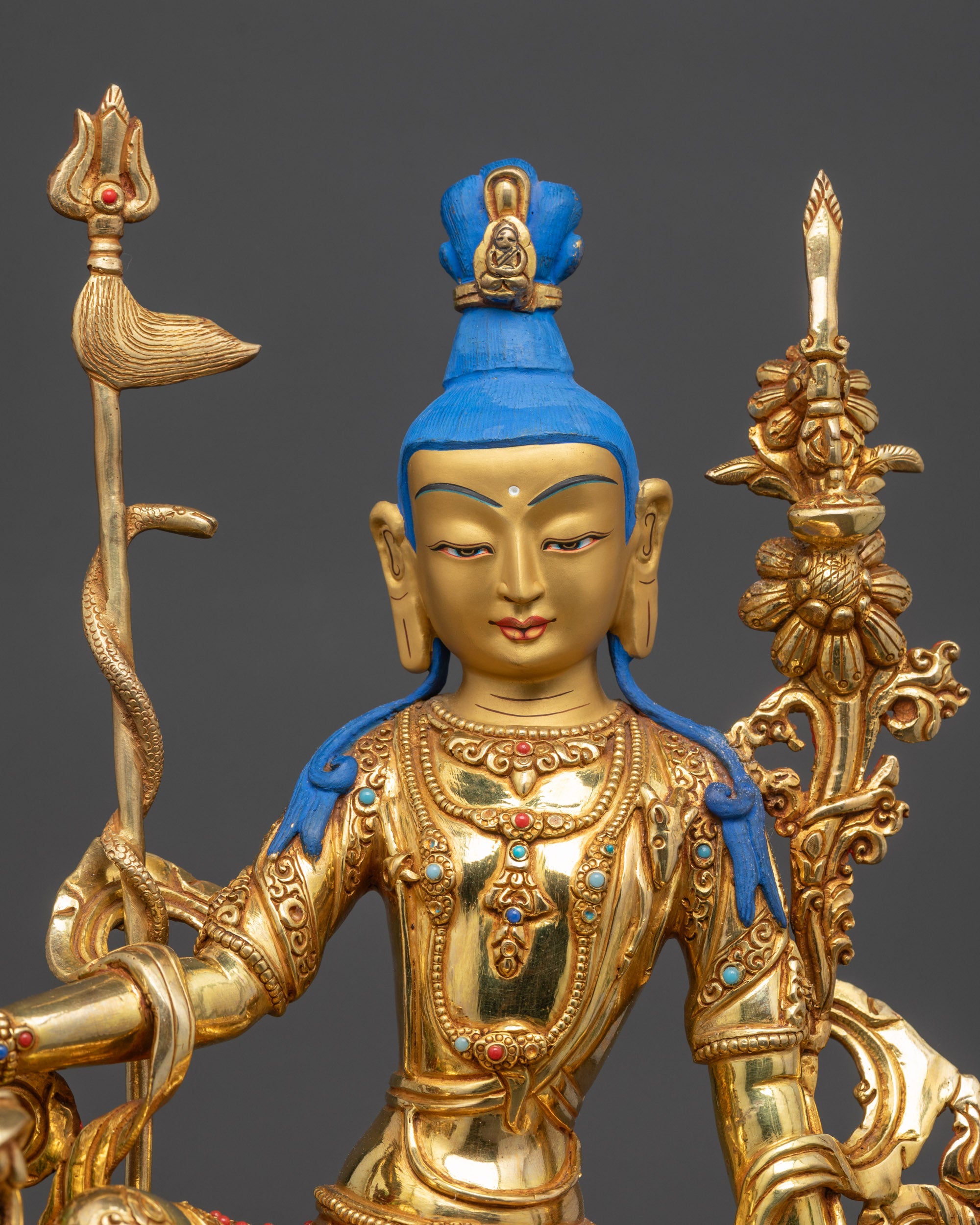 regular close up Simhanada Avalokiteshvara lower garment with ornate jewelry and ornaments