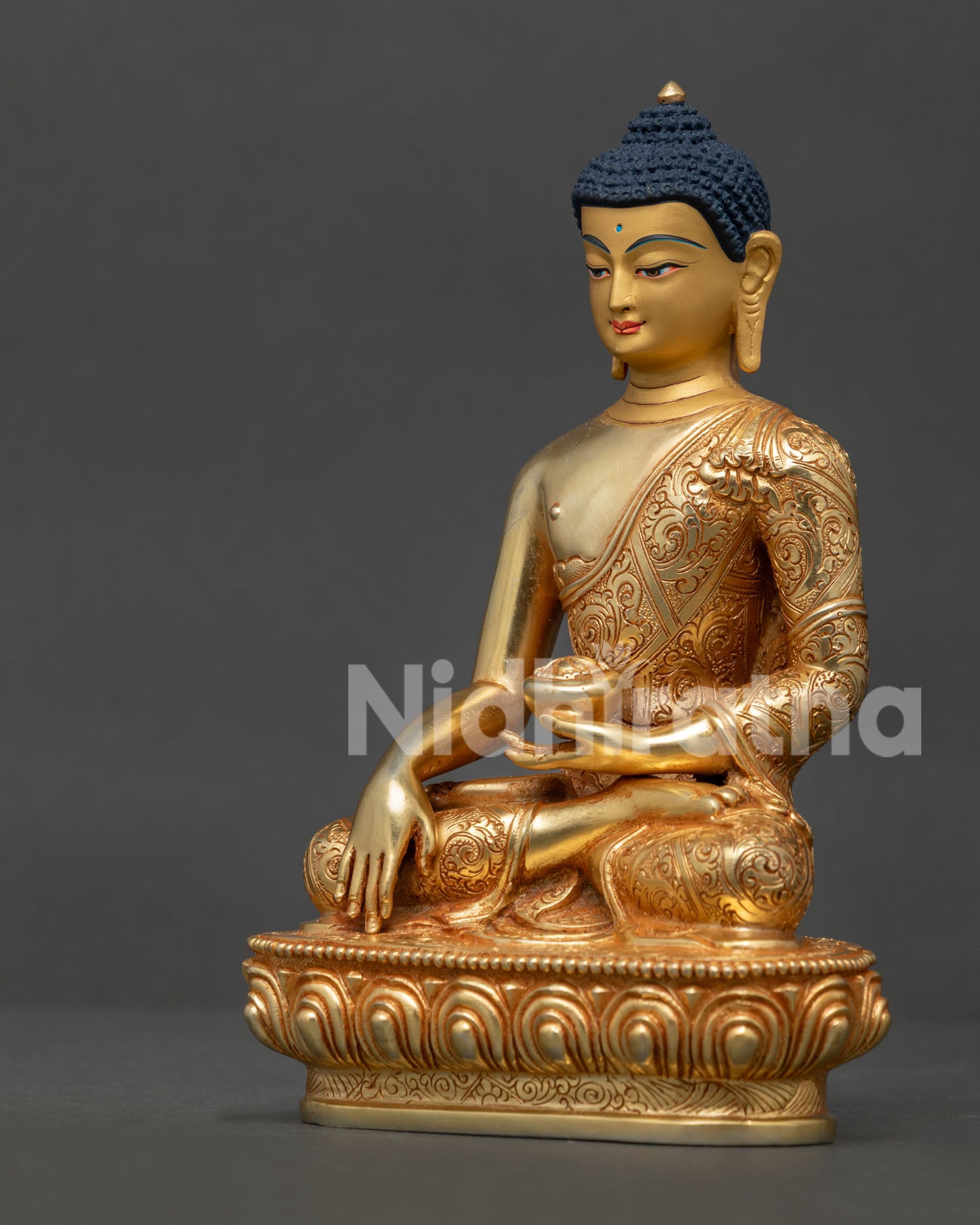 shakyamuni-buddha-displaying-bhumisparsha-mudra-with-begging-bowl.