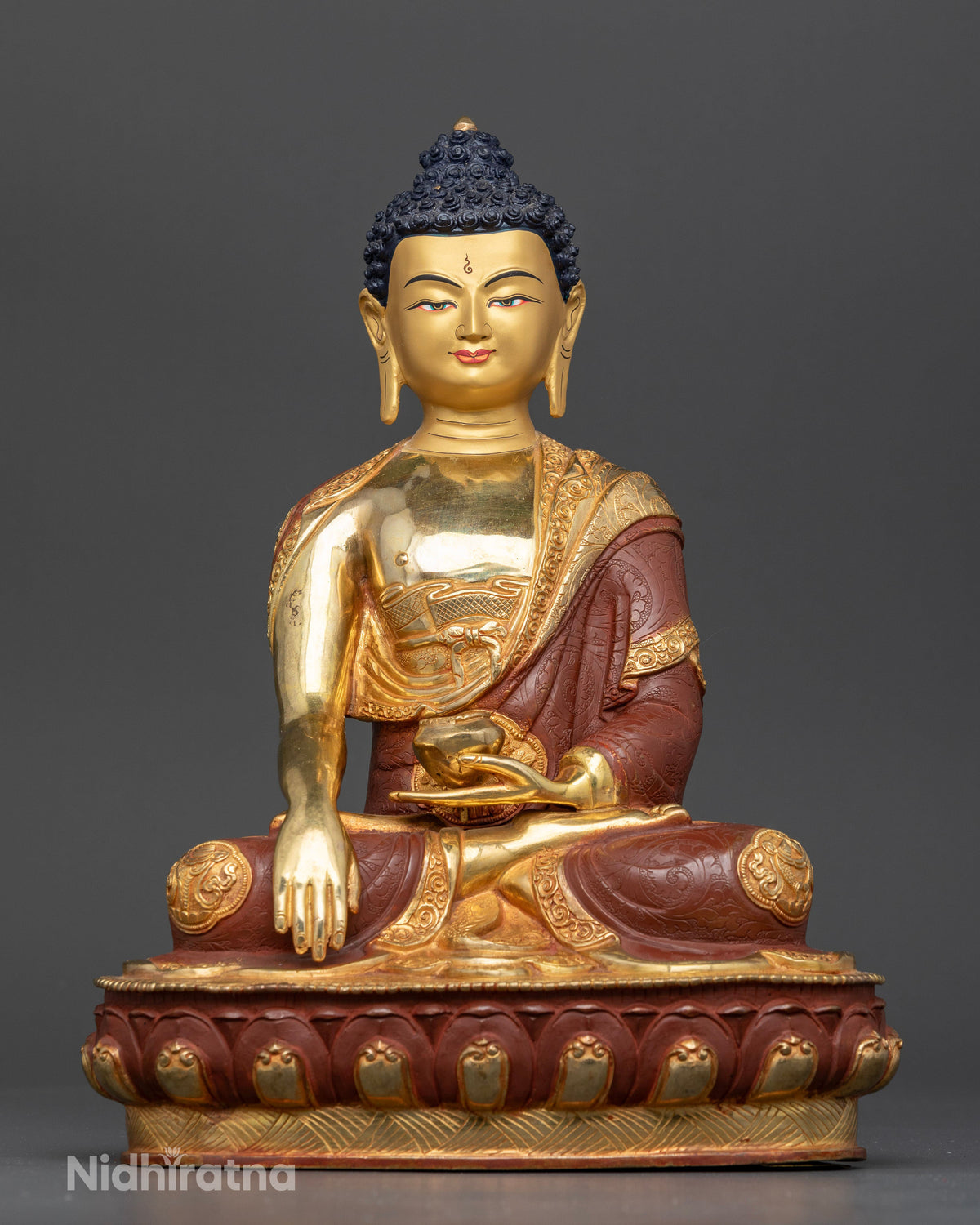 Shakyamuni Buddha Statue half oxidized half gold fire gilded copper Patan Nepal.
