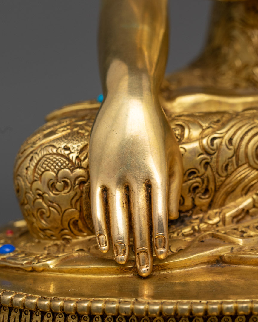 the Shakyamuni Buddha’s tranquil expression and flowing robes, capturing the essence of enlightenment.