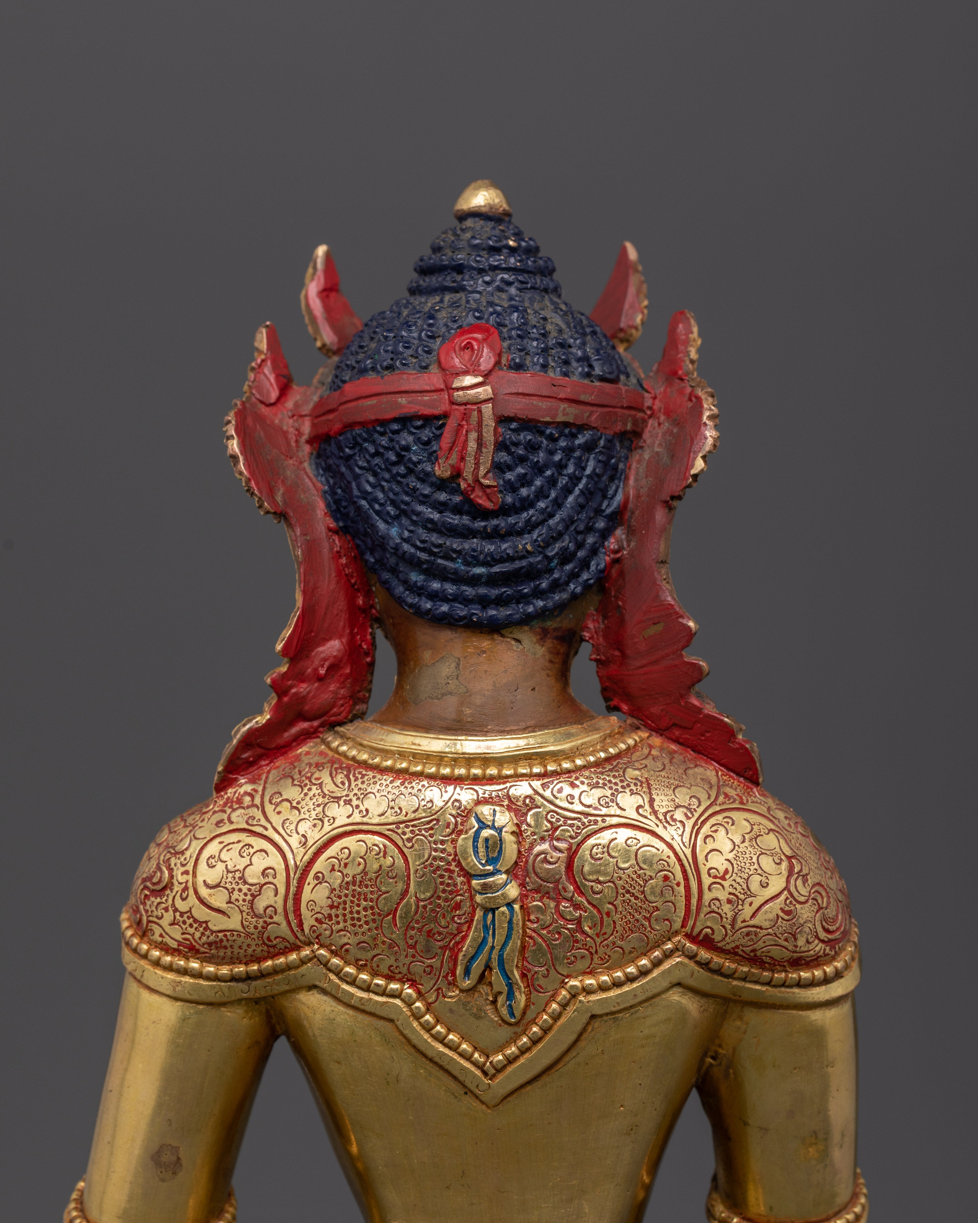 Radiant Majesty: The Crowned Shakyamuni Buddha in Gold