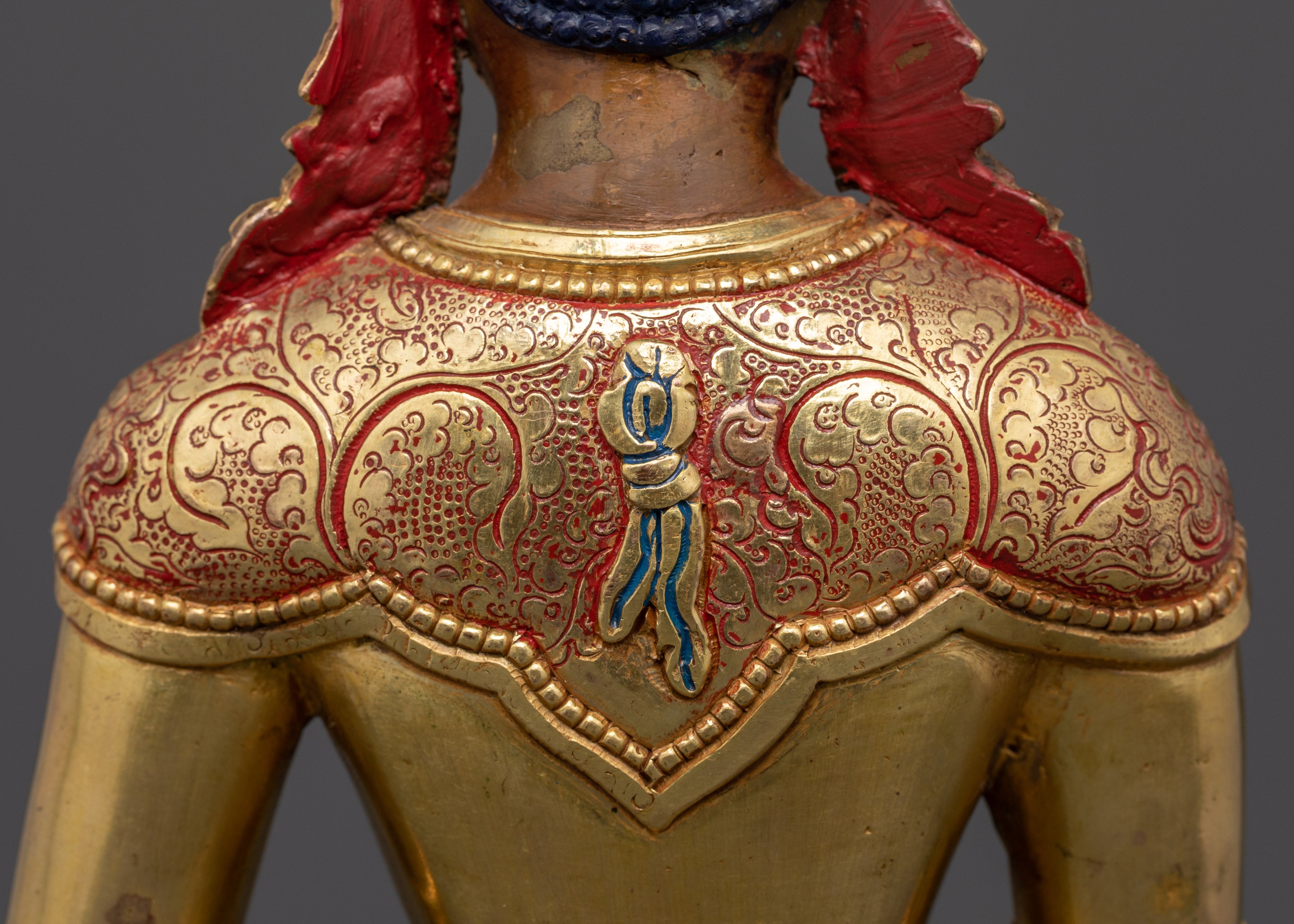 Radiant Majesty: The Crowned Shakyamuni Buddha in Gold