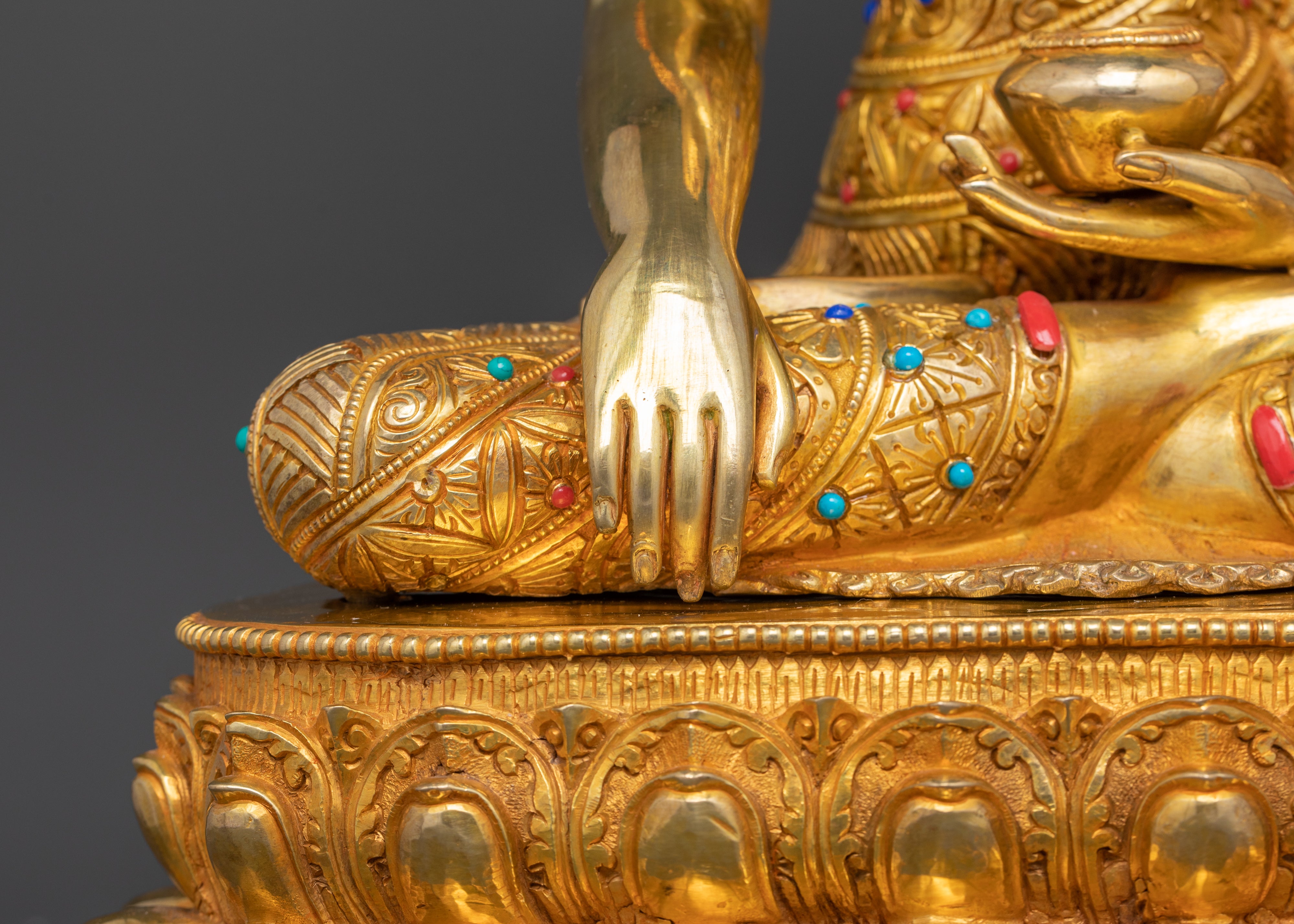 Shakyamuni Buddha Statue