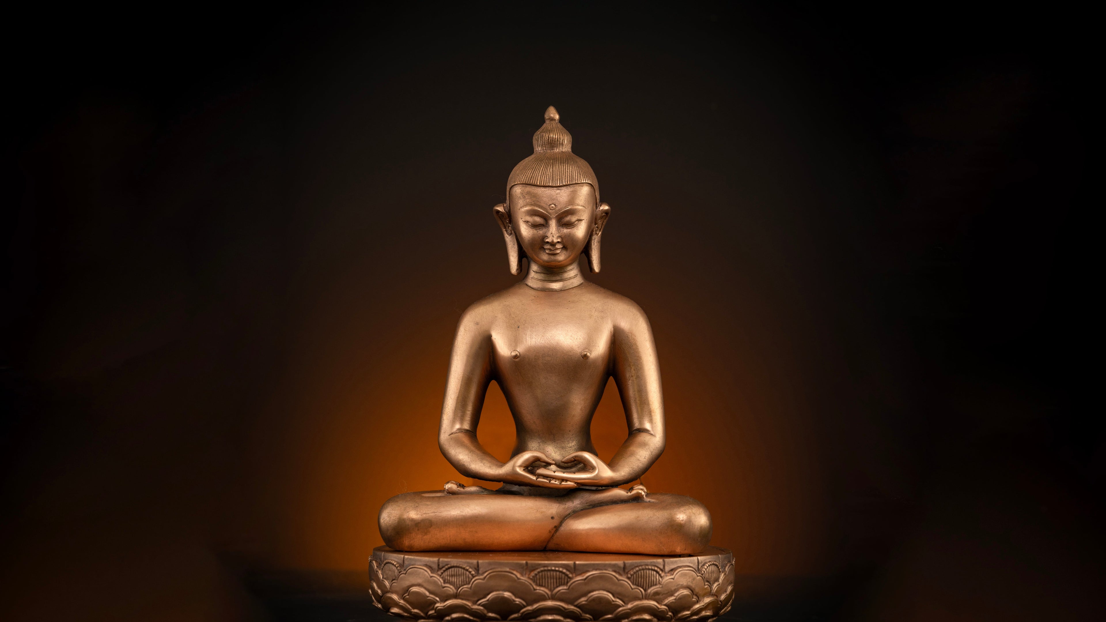 copper brown colored Samantabhadra statue made from oxidized copper in Dhyana Mudra