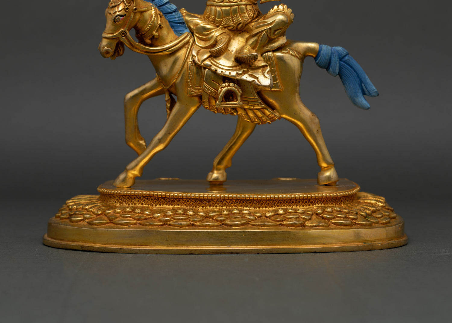 King Gesar Warrior Statue – Symbol of Strength and Protection