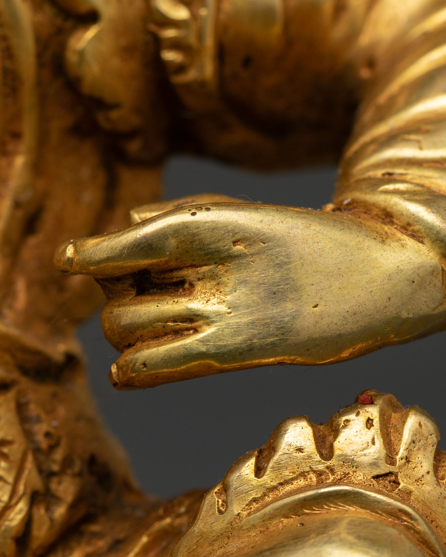King Gesar Warrior Statue – Symbol of Strength and Protection