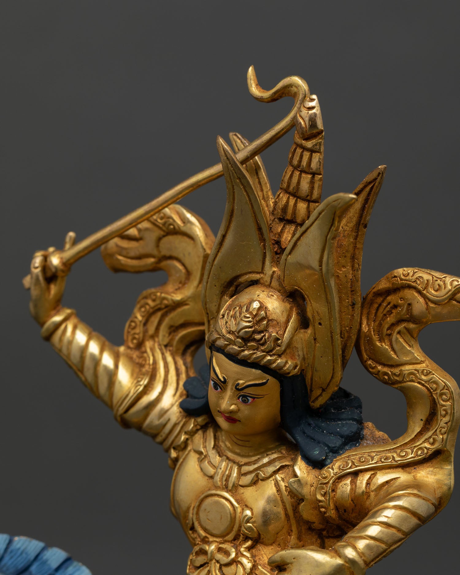 King Gesar Warrior Statue – Symbol of Strength and Protection
