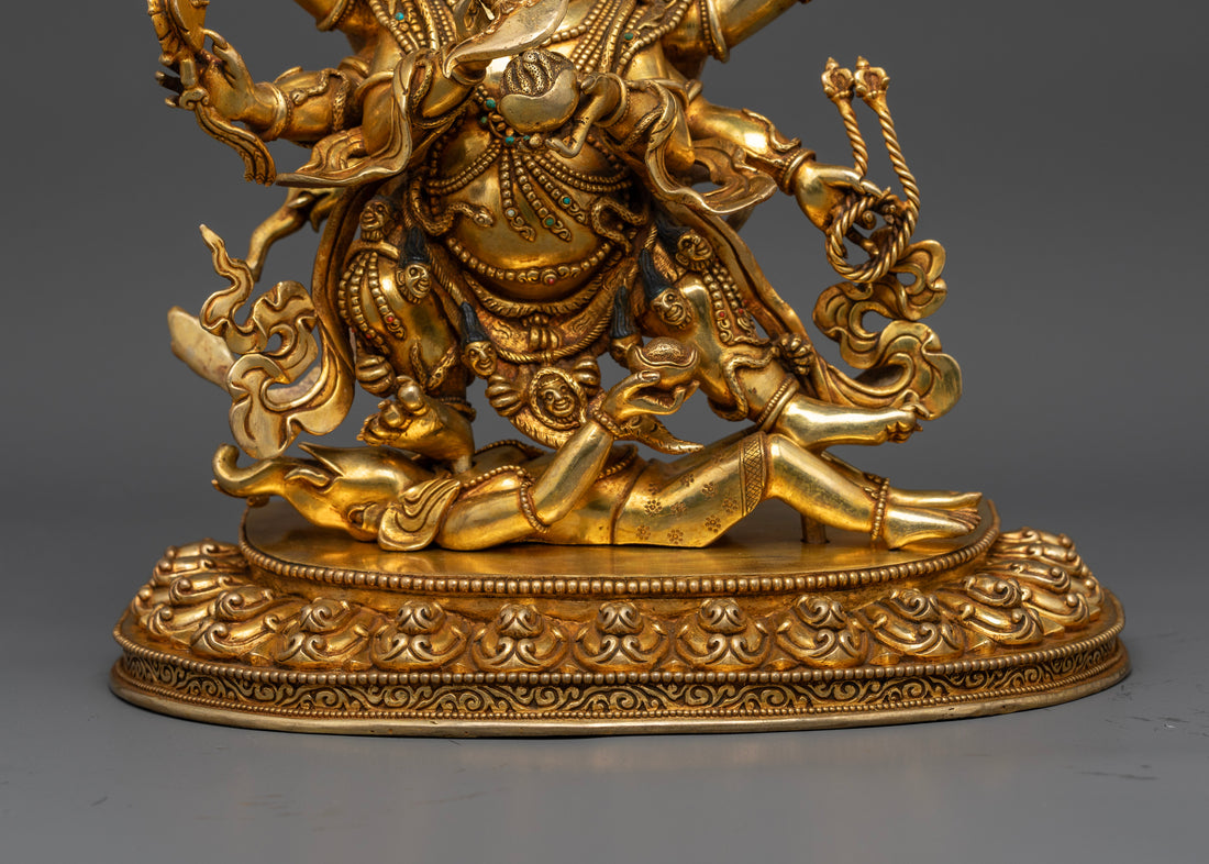 Six-Armed White Mahakala: Divine Protector for Wealth