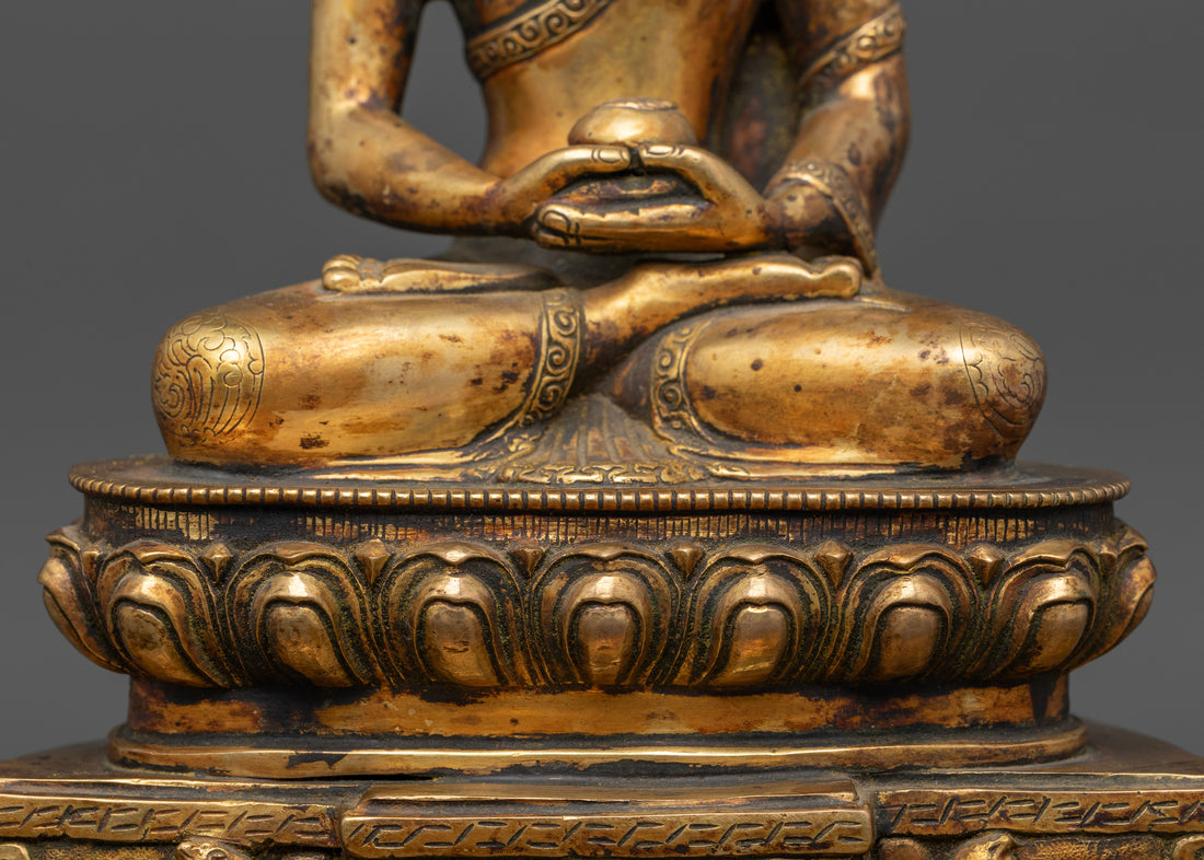 Antique Buddha Amitabha Statue: Symbolizing Infinite Compassion